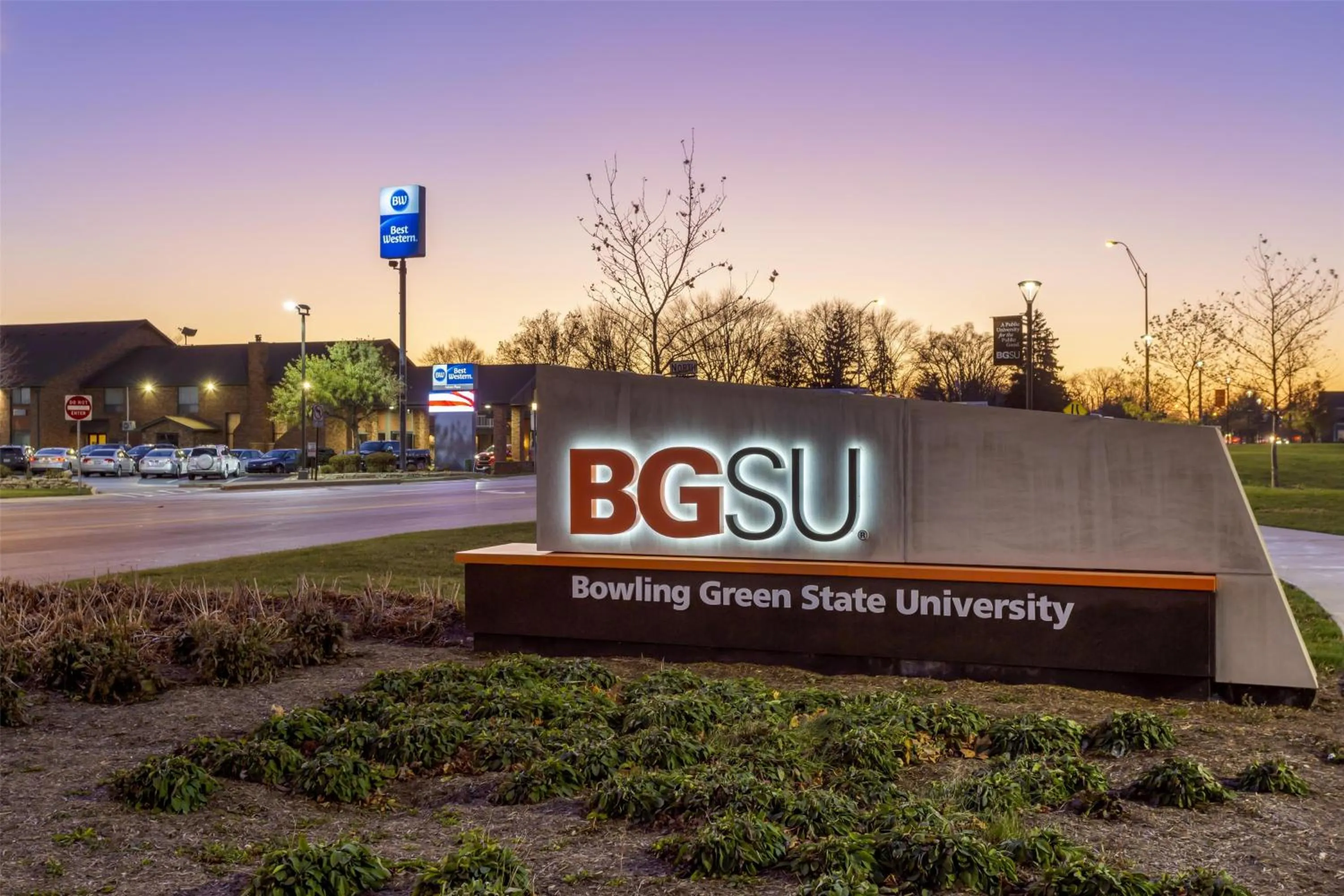 Property building in Best Western Falcon Plaza - Bowling Green