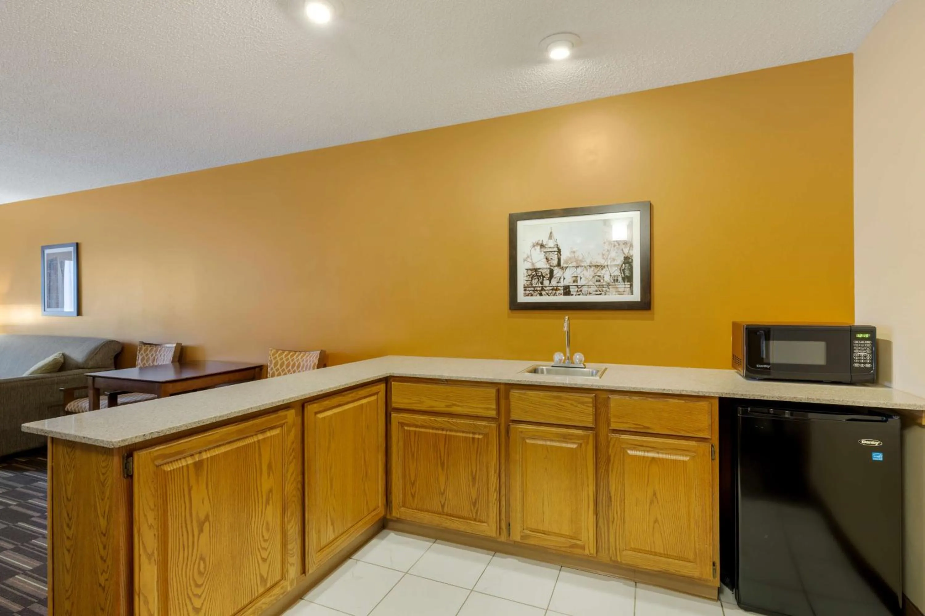 Photo of the whole room in Best Western Falcon Plaza - Bowling Green