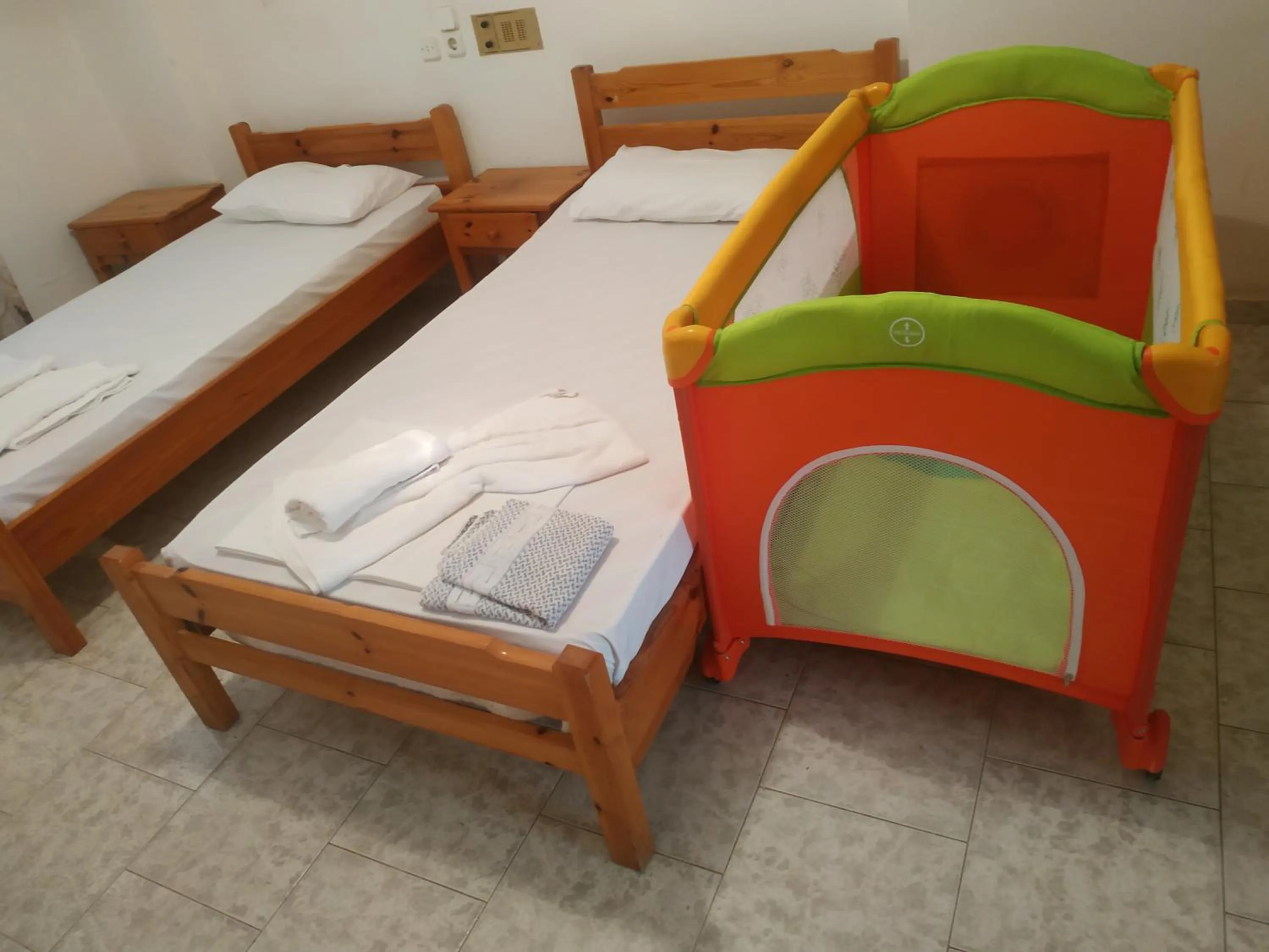 George Studios Stalis