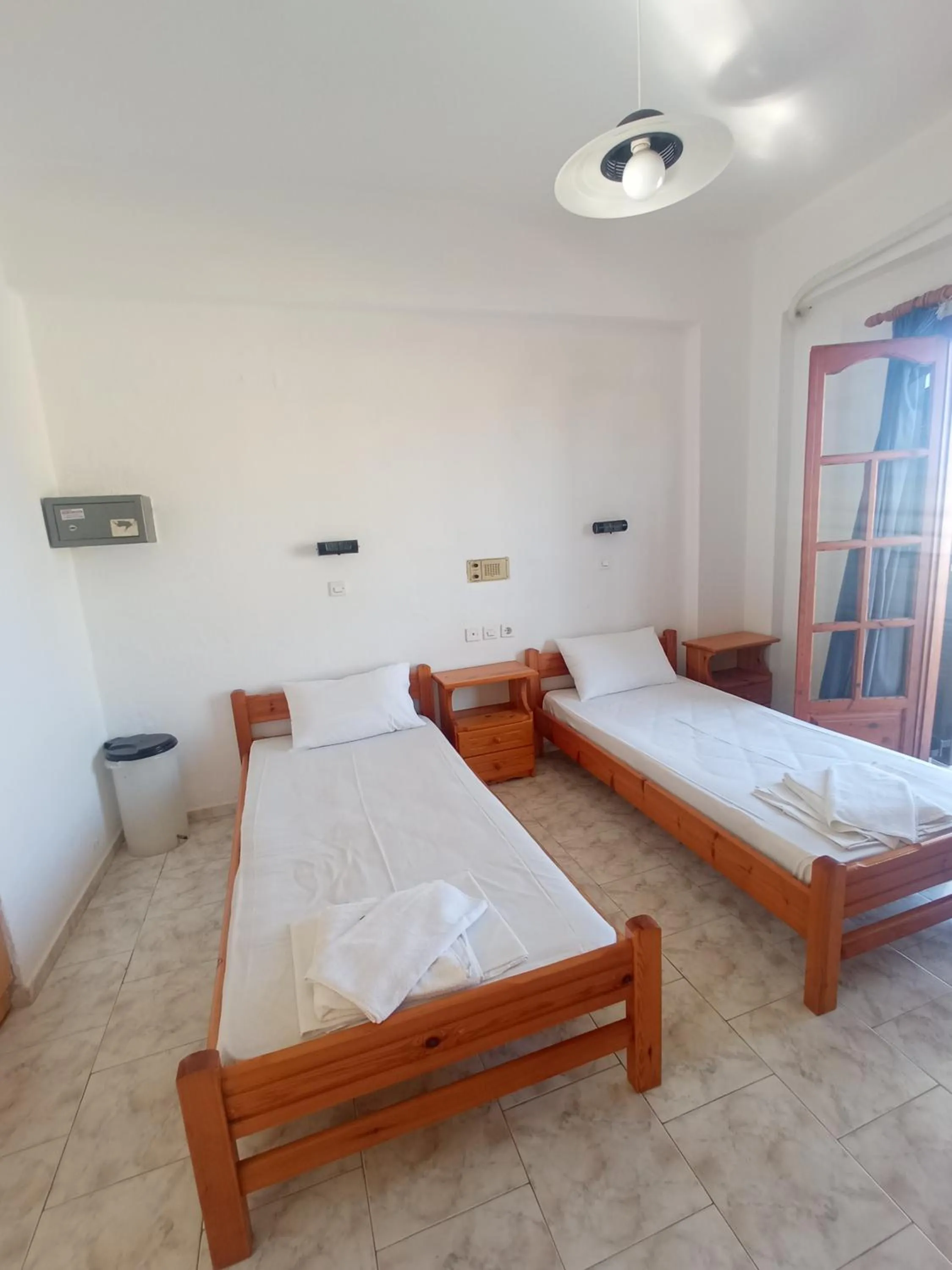 George Studios Stalis