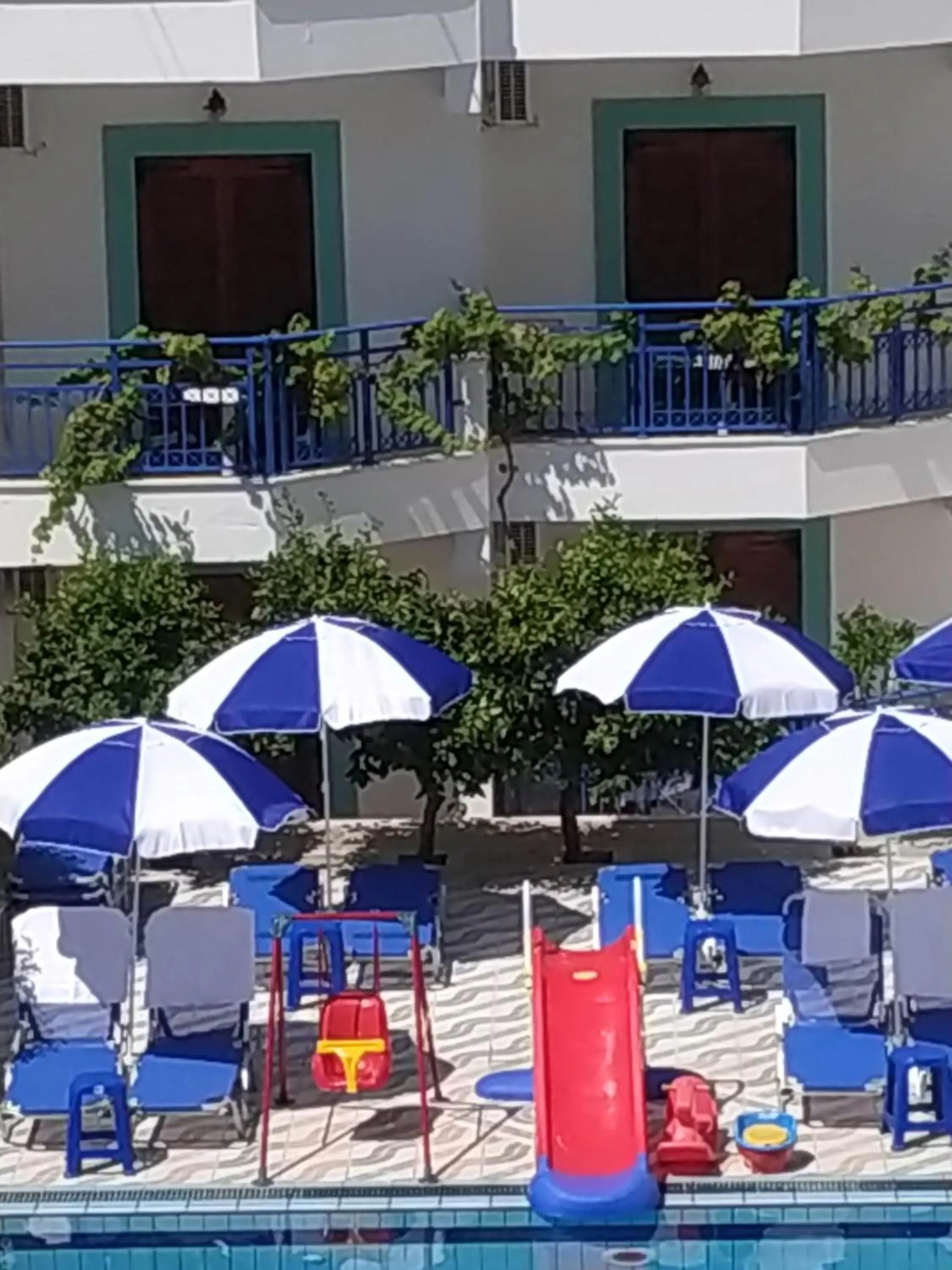 George Studios Stalis