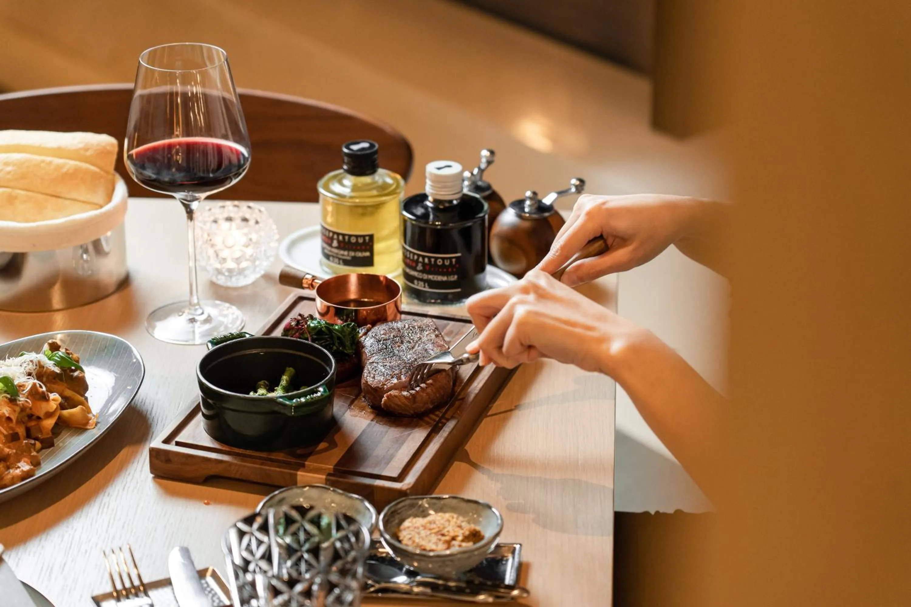 Restaurant/places to eat in New World Guangzhou Hotel