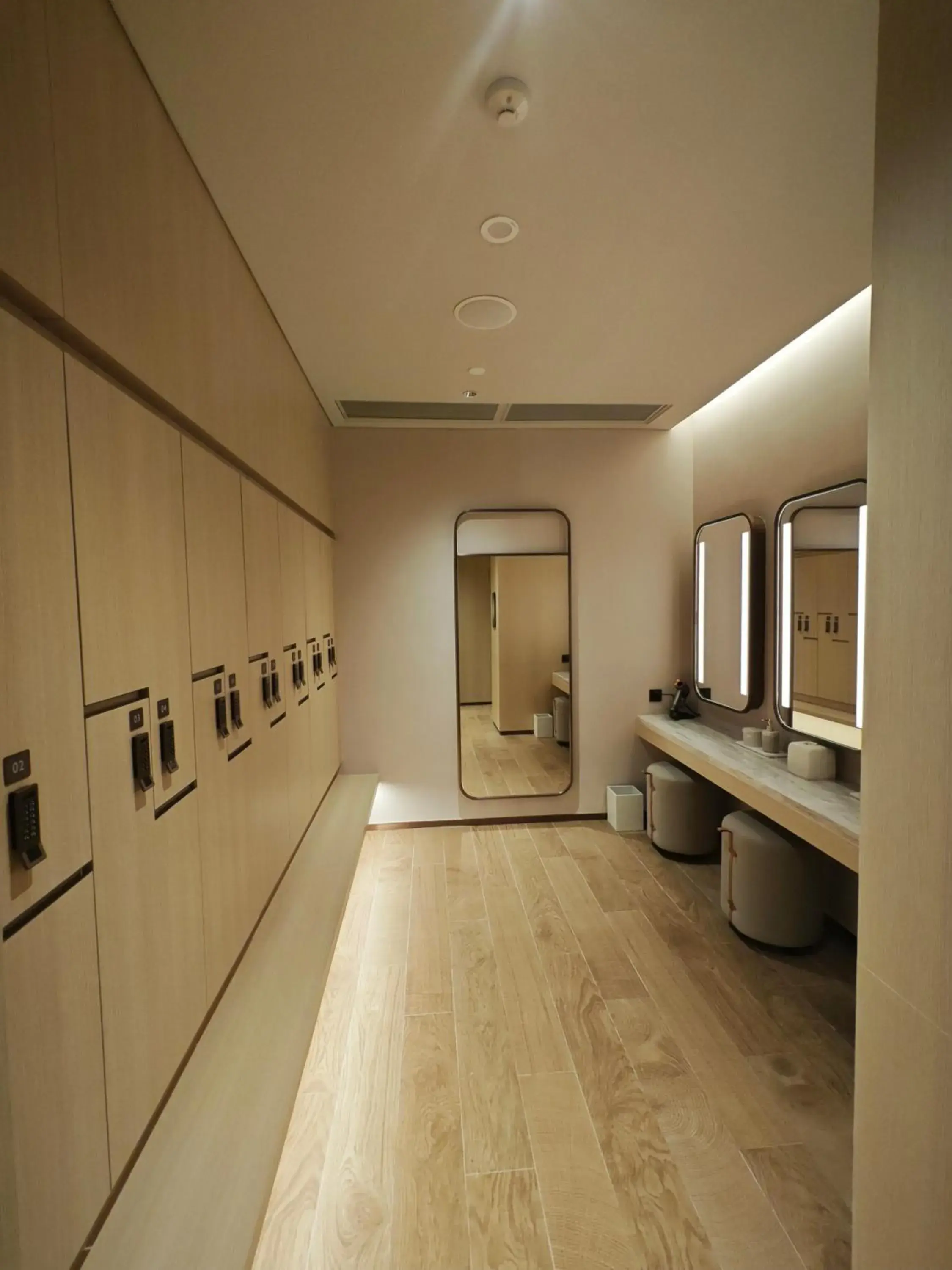 Fitness centre/facilities in New World Guangzhou Hotel Fitness centre/facilities in New World Guangzhou Hotel