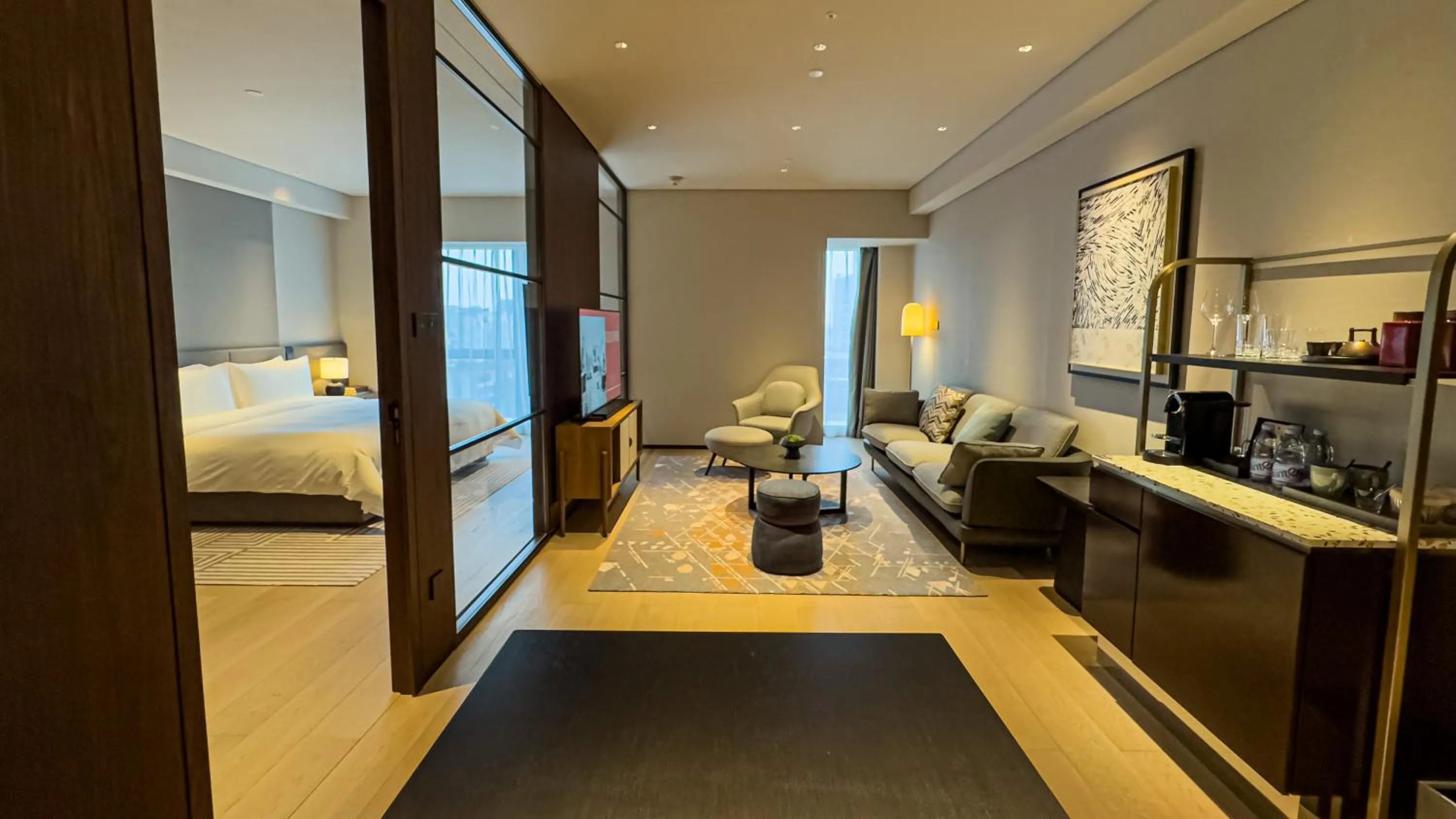 Photo of the whole room, Bed in New World Guangzhou Hotel