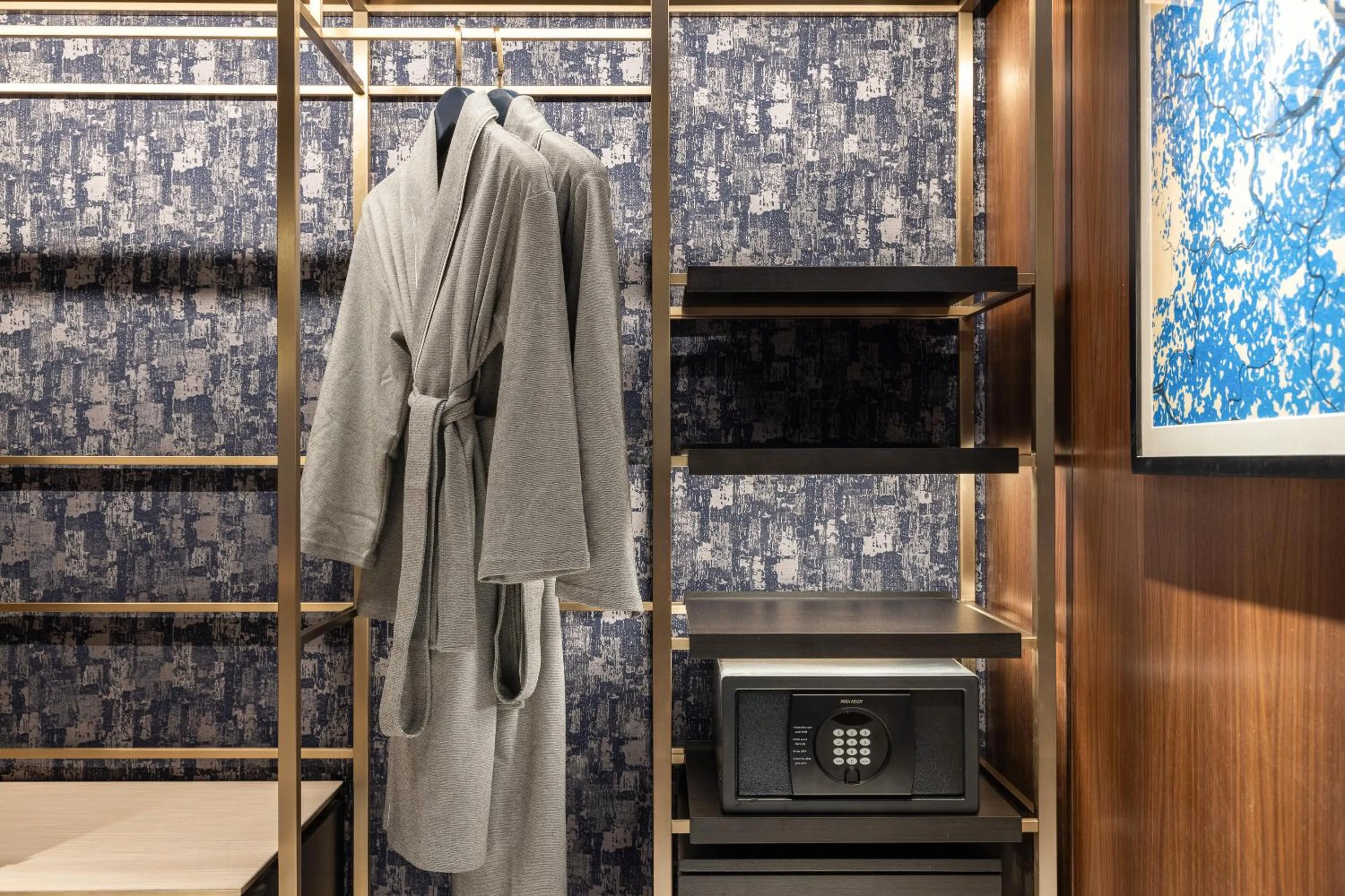 safe in New World Guangzhou Hotel