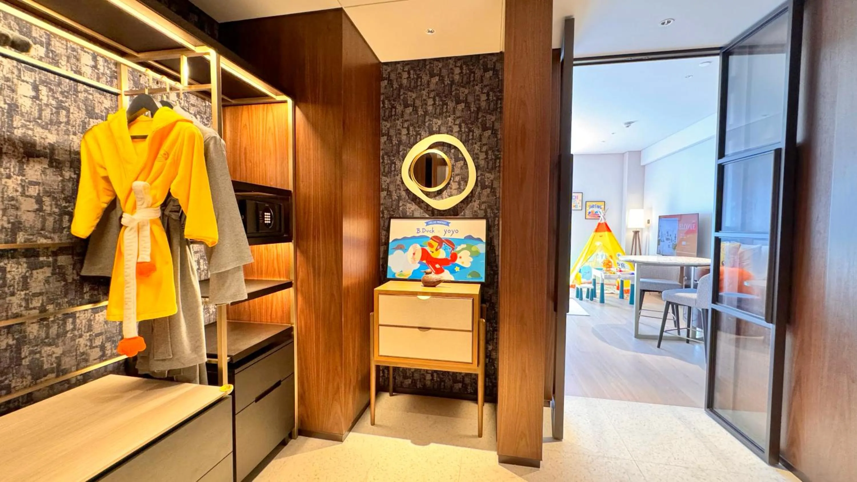 children in New World Guangzhou Hotel