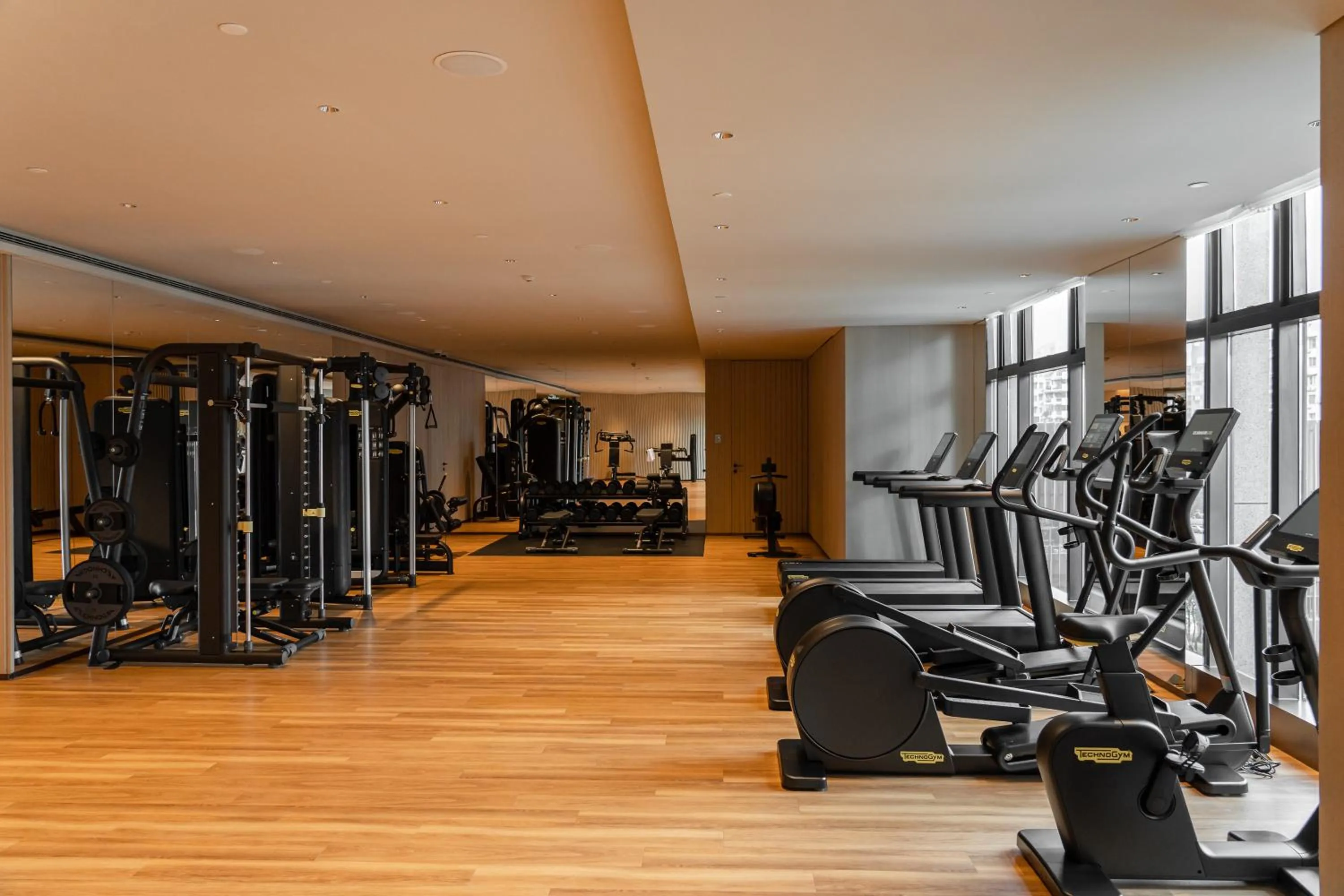 Fitness centre/facilities in New World Guangzhou Hotel