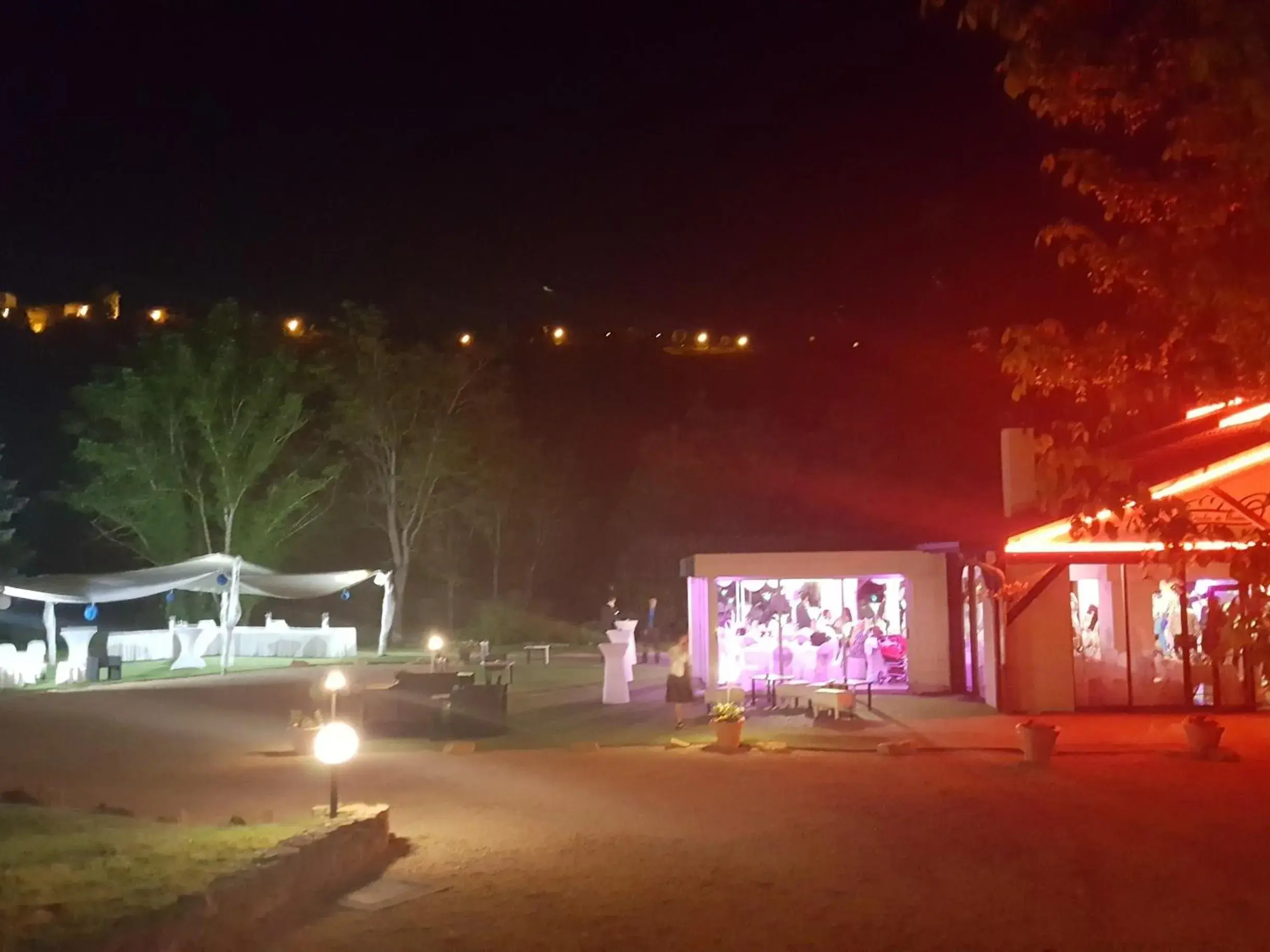 Property building in Hôtel Domaine des Pierres Dorées Property building in Hôtel Domaine des Pierres Dorées