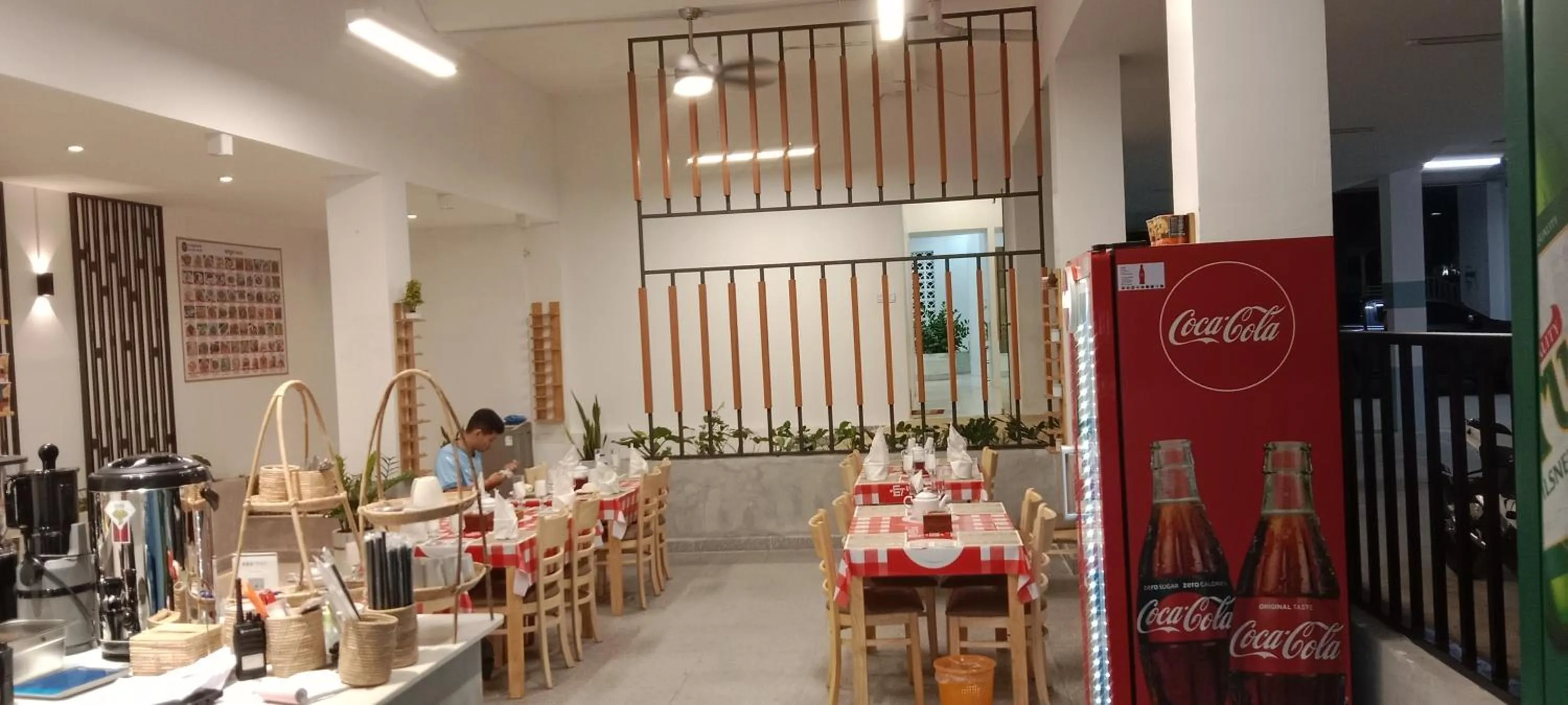 Restaurant/places to eat in Da San Hotel