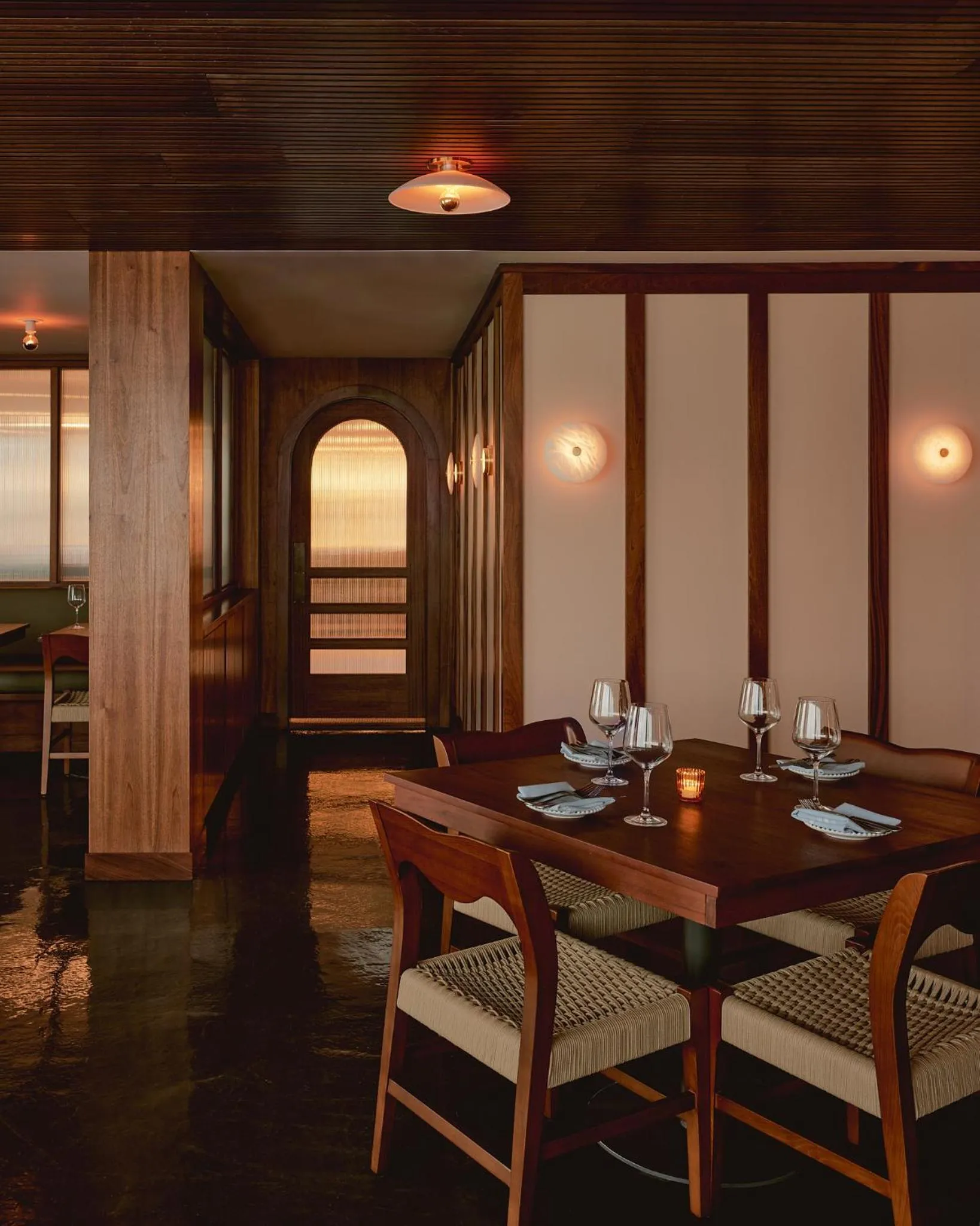 Restaurant/places to eat in Hotel Lucine