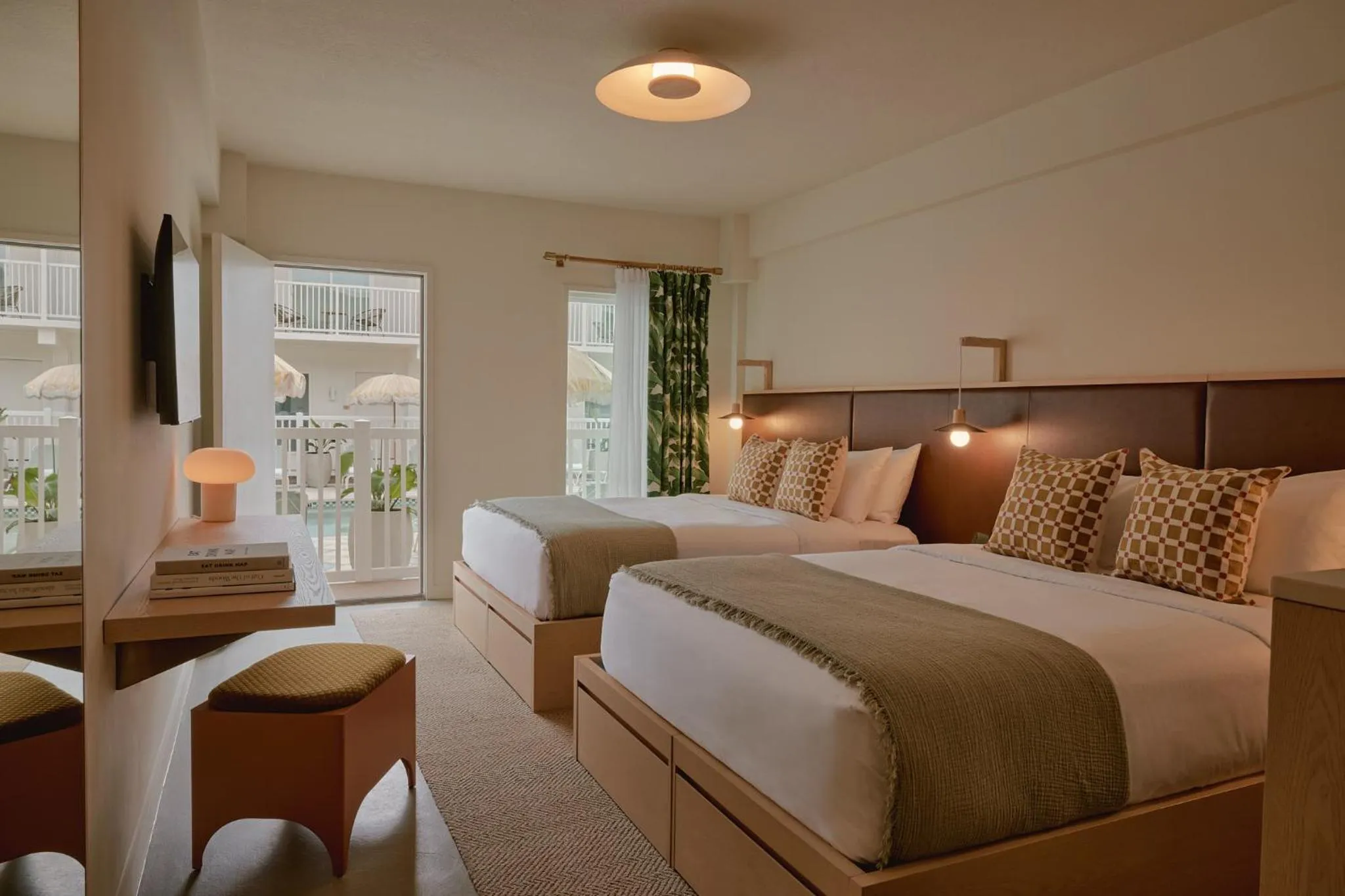 Guests, Bed in Hotel Lucine