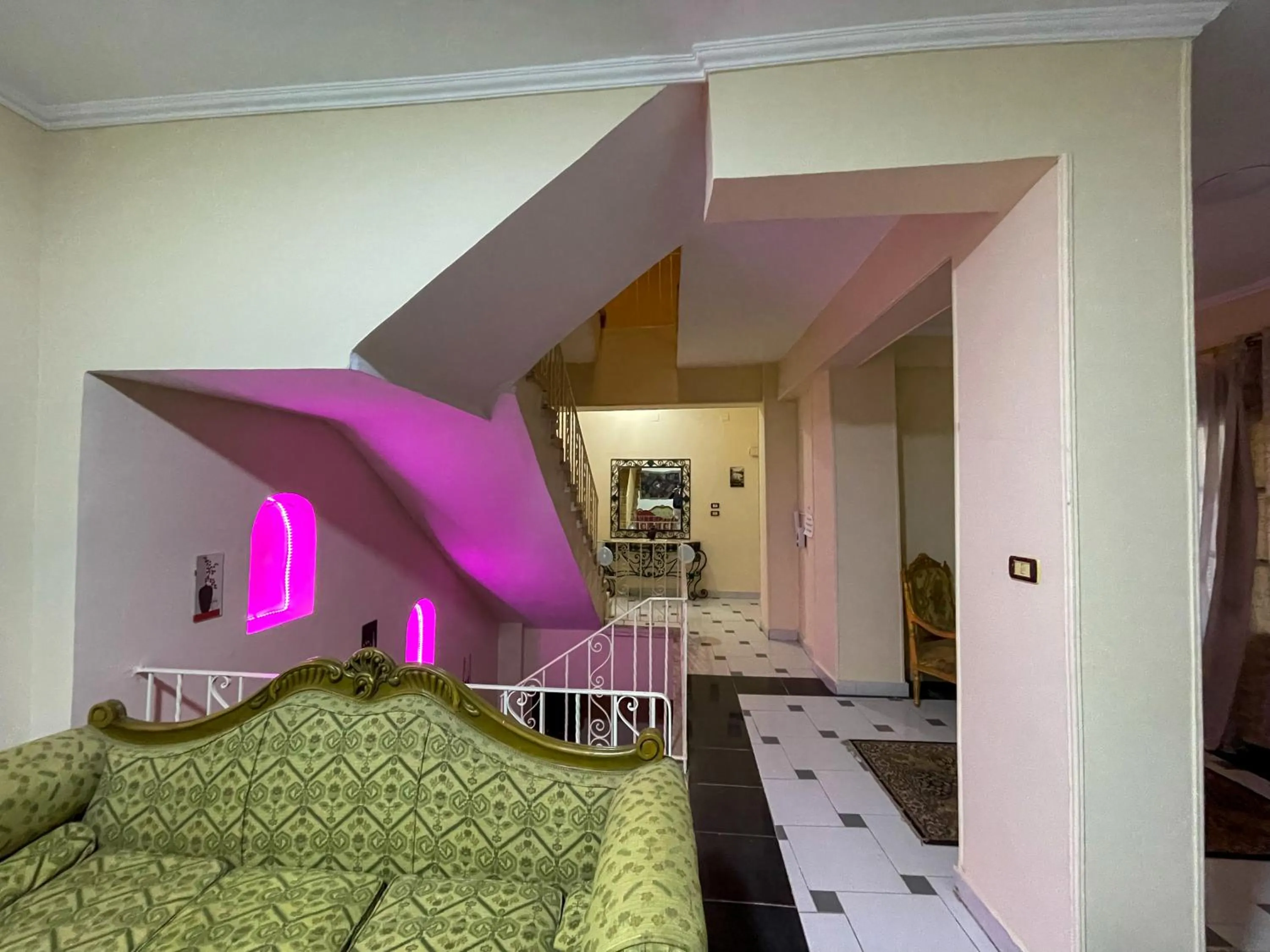 Property building, Bed in Chez l'ami hotel