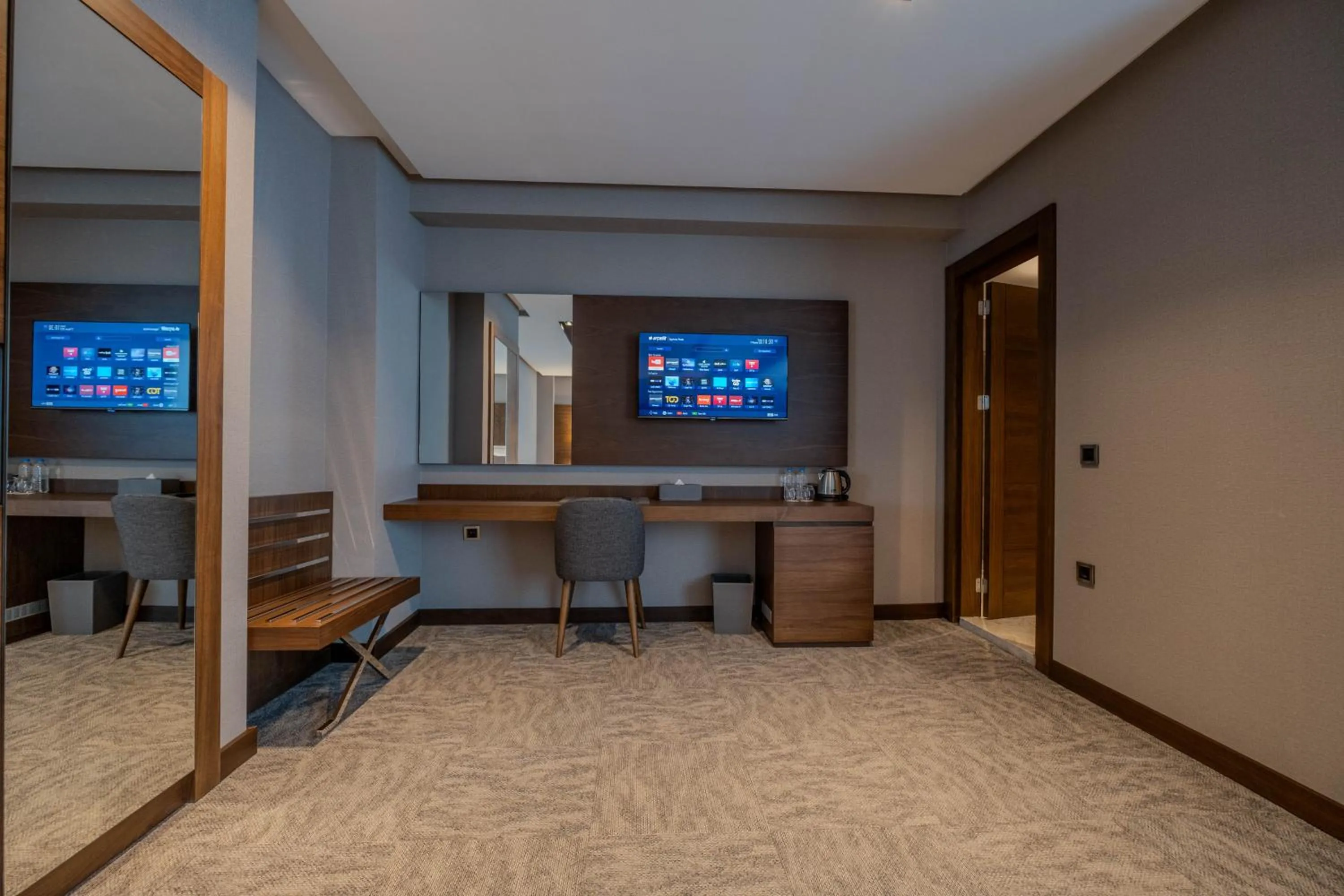 TV and multimedia in B'İSTANBUL HOTEL