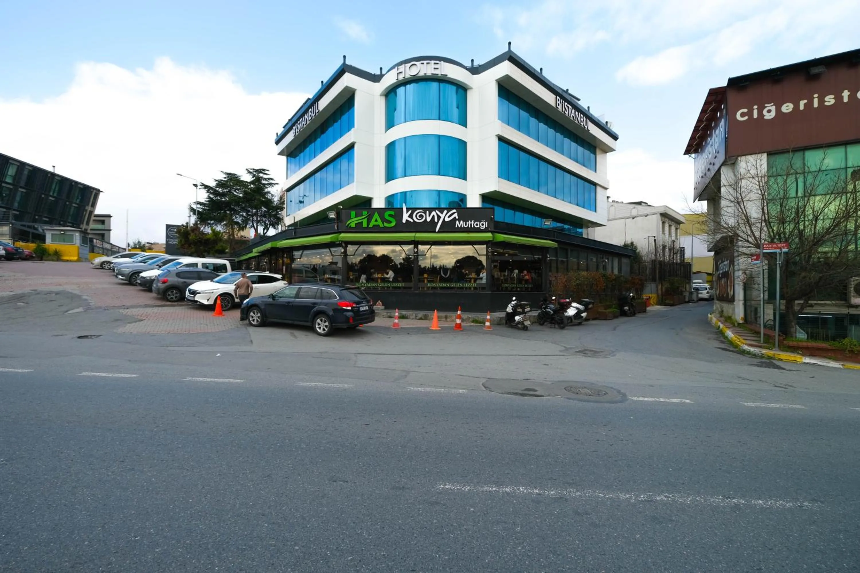 Property building in B'İSTANBUL HOTEL