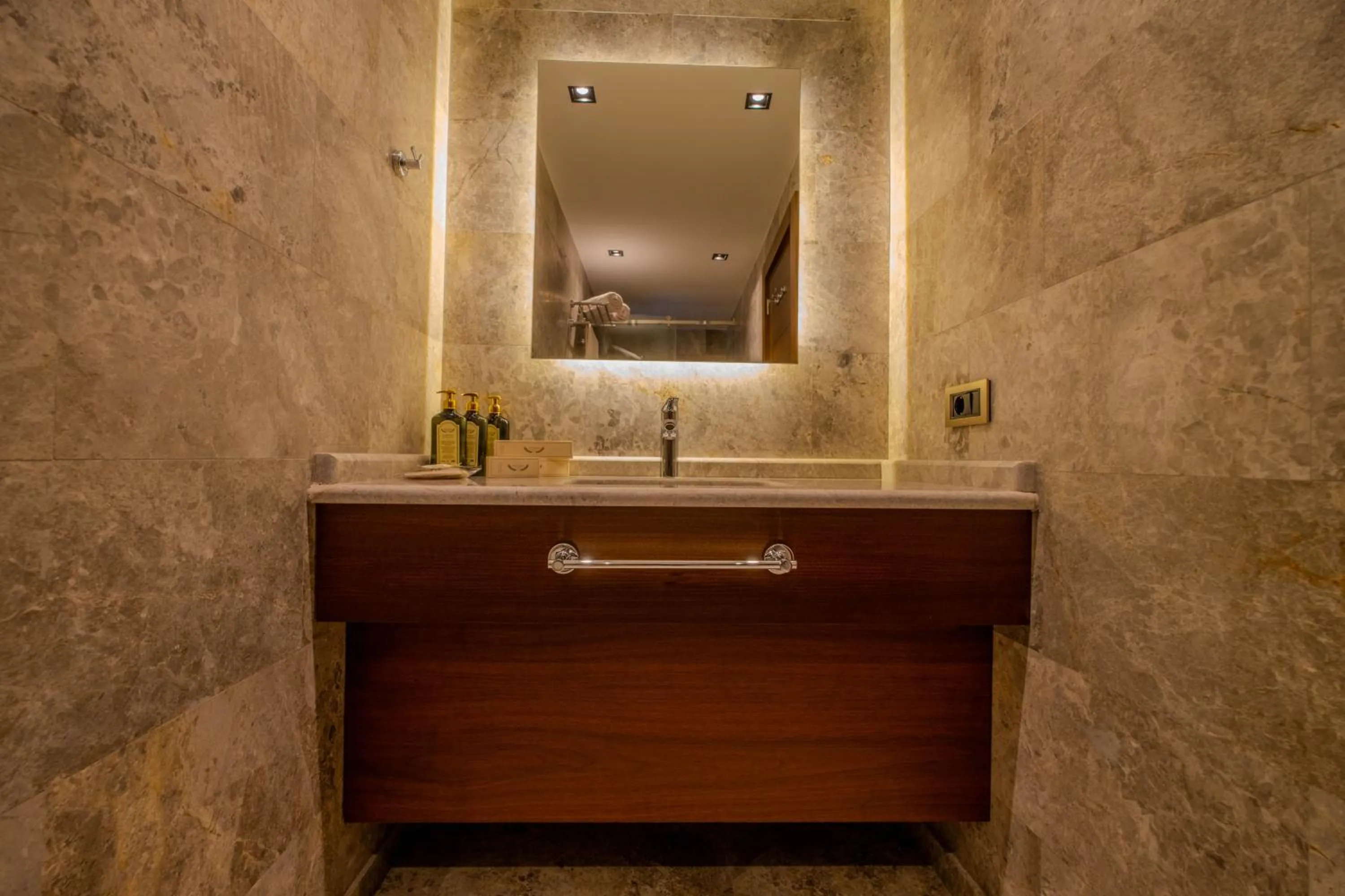 Bathroom in B'İSTANBUL HOTEL