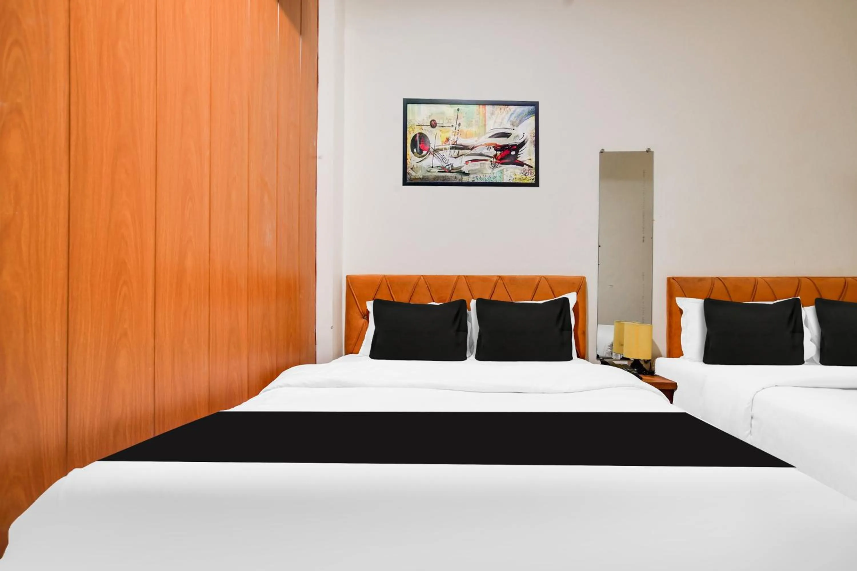 Bedroom, Bed in Super Hotel O Ujjain Near Hari Fatak