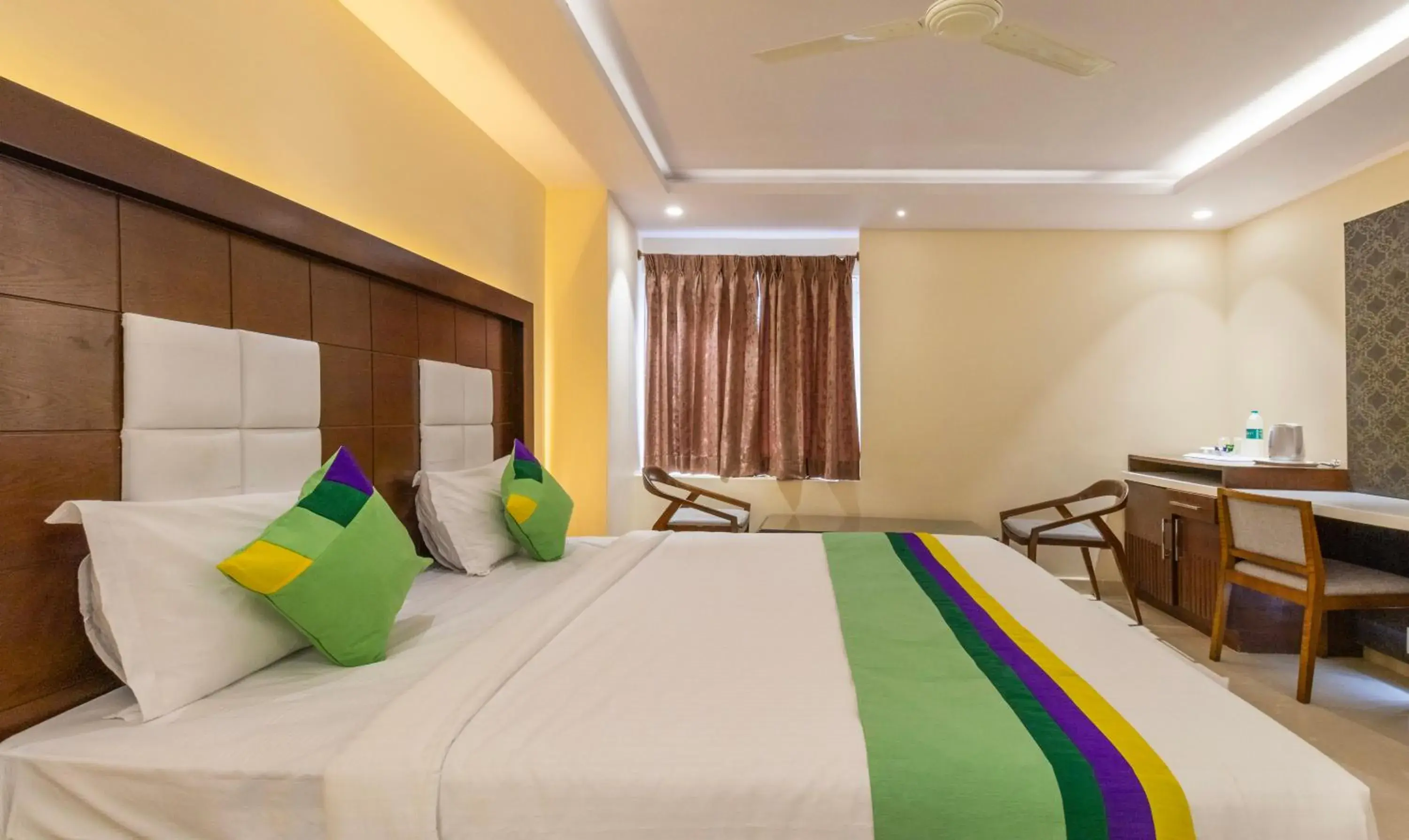 Bedroom, Bed in Treebo Suvarna Comforts Bedroom, Bed in Treebo Suvarna Comforts