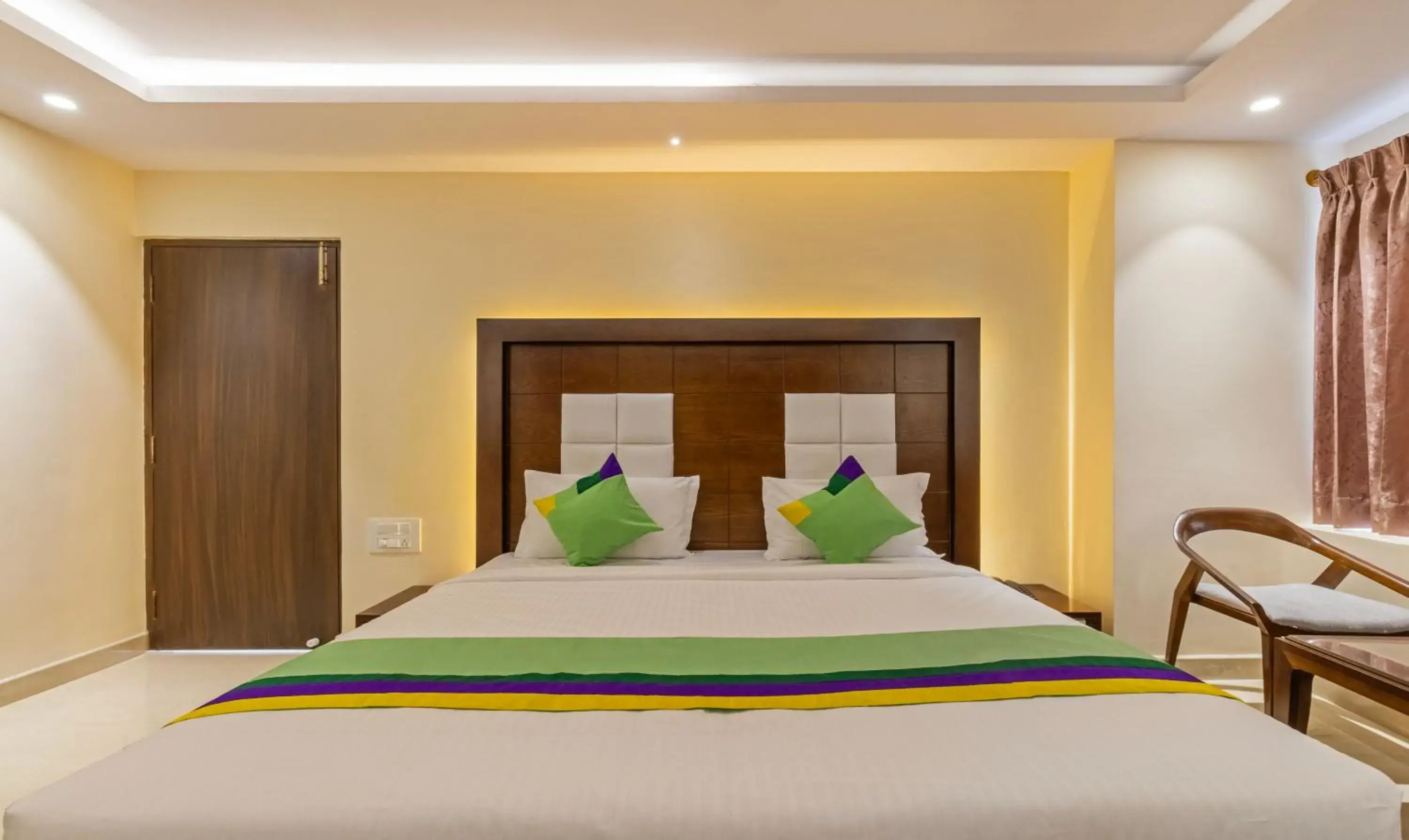 Bedroom, Bed in Treebo Suvarna Comforts Bedroom, Bed in Treebo Suvarna Comforts