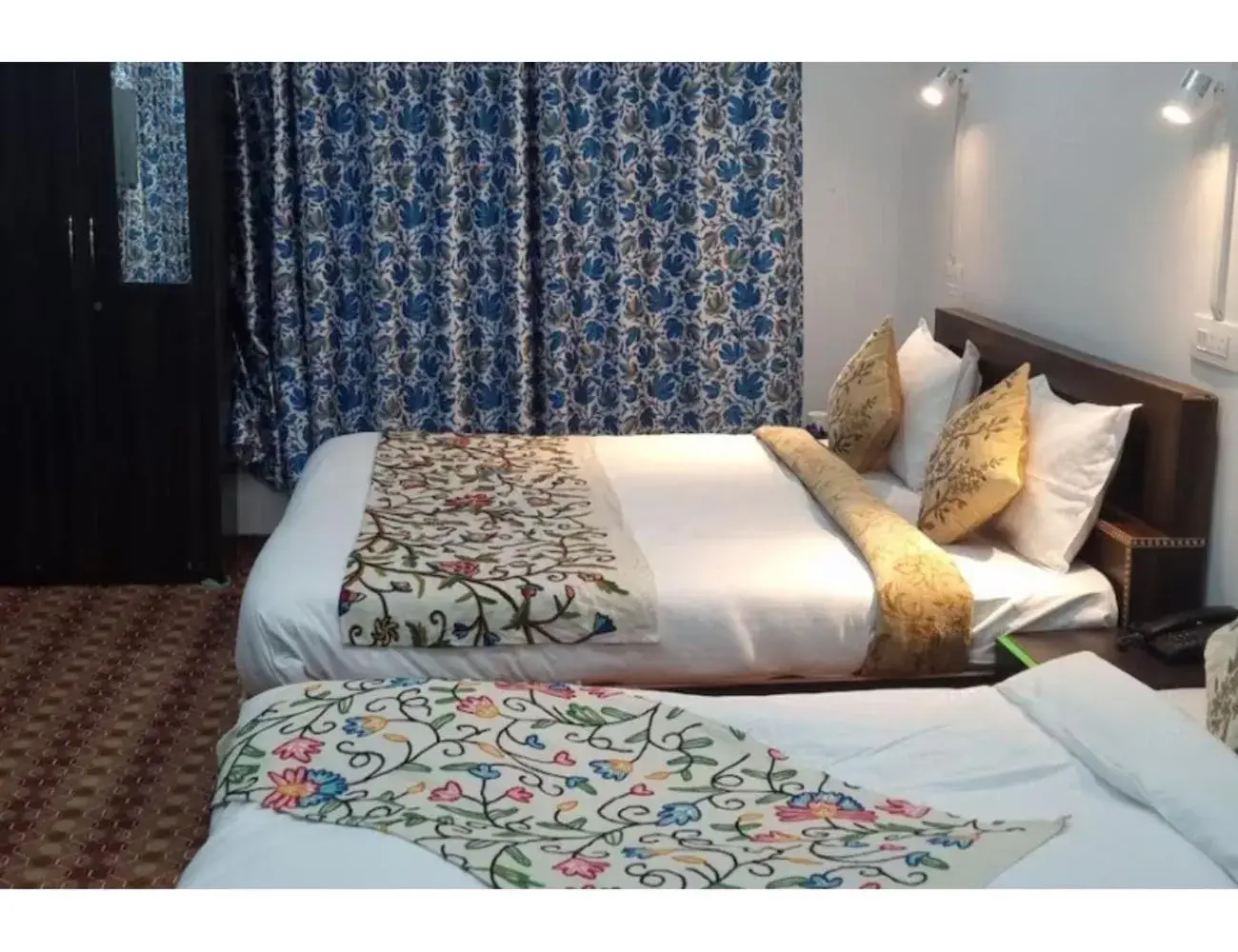 Bed in Hotel New Relax Inn, Pahalgam Bed in Hotel New Relax Inn, Pahalgam