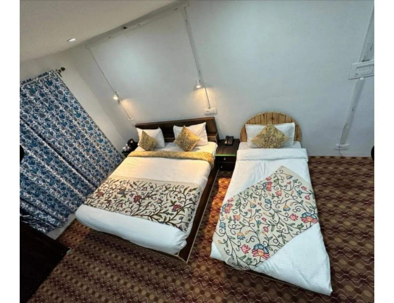 Bed in Hotel New Relax Inn, Pahalgam