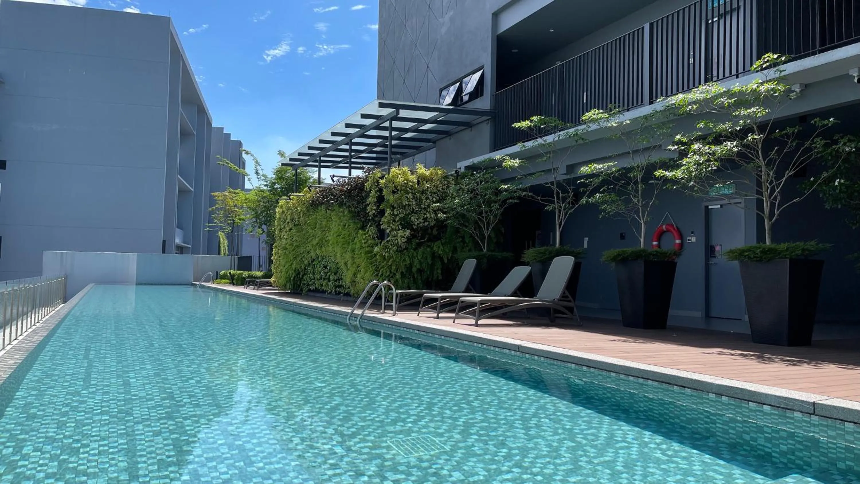 Swimming pool in Millerz Square Kuala Lumpur by Synergy