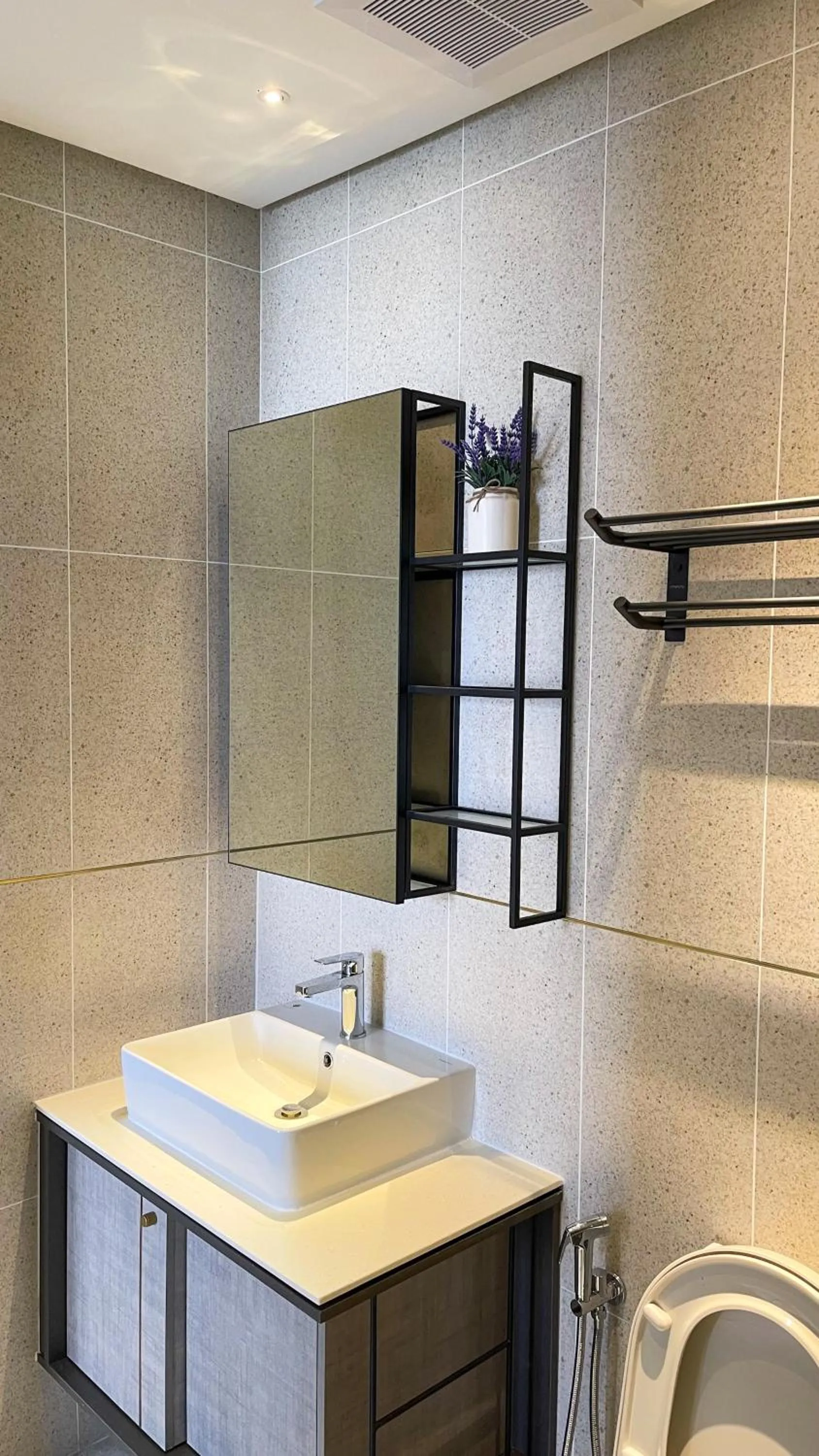 Bathroom in Millerz Square Kuala Lumpur by Synergy