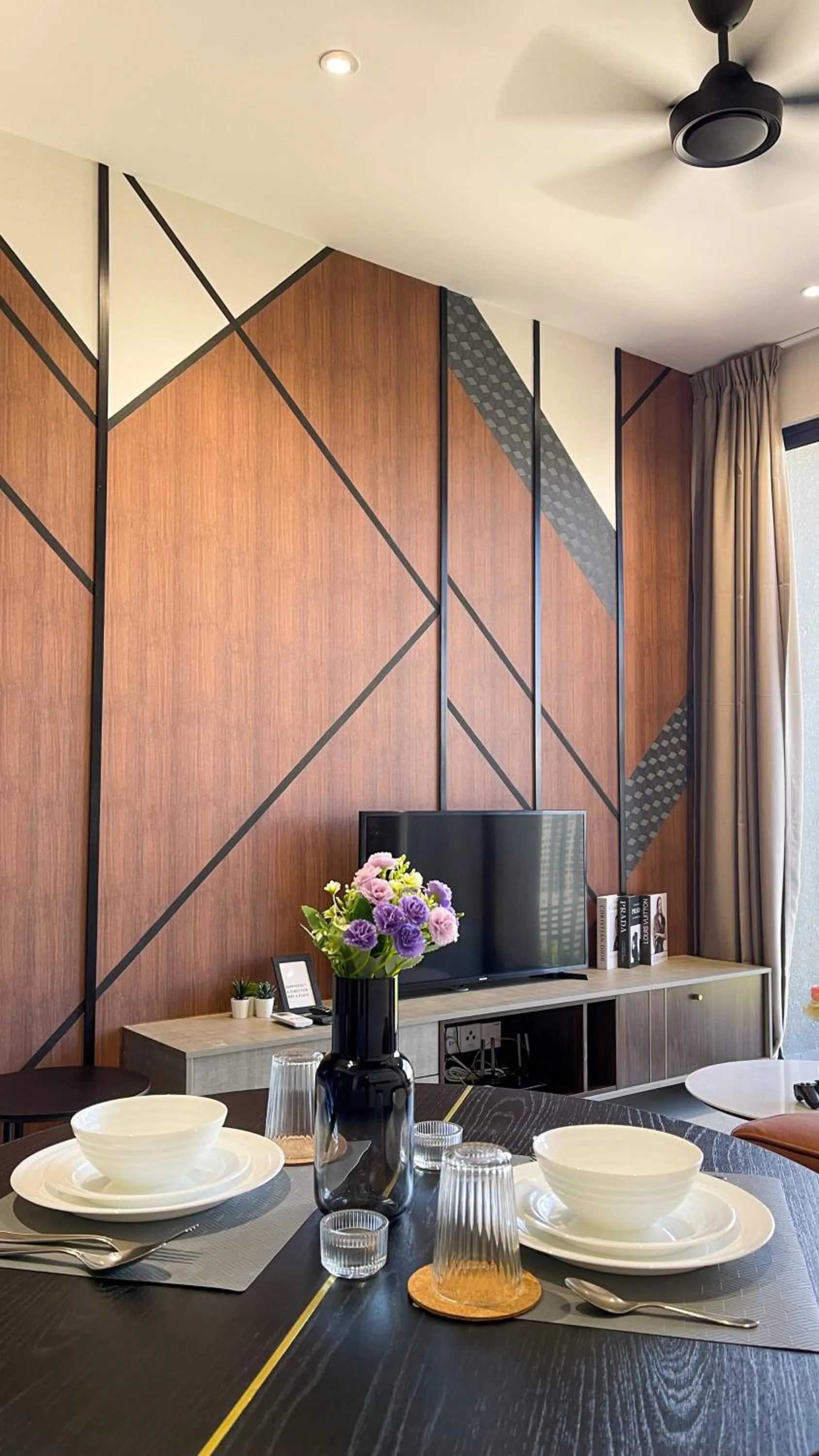 Dining area in Millerz Square Kuala Lumpur by Synergy