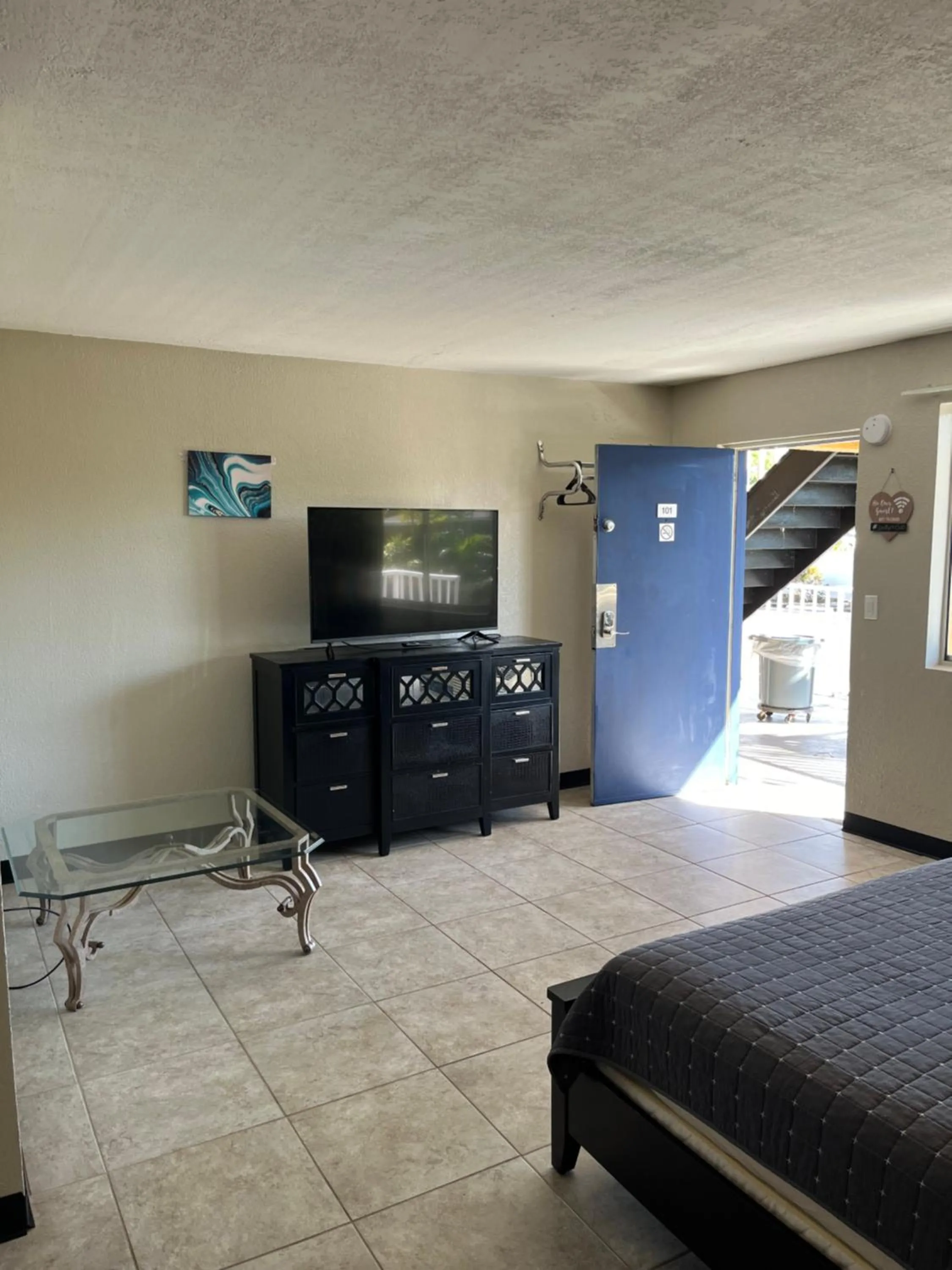 TV and multimedia, Bed in Budget Inn