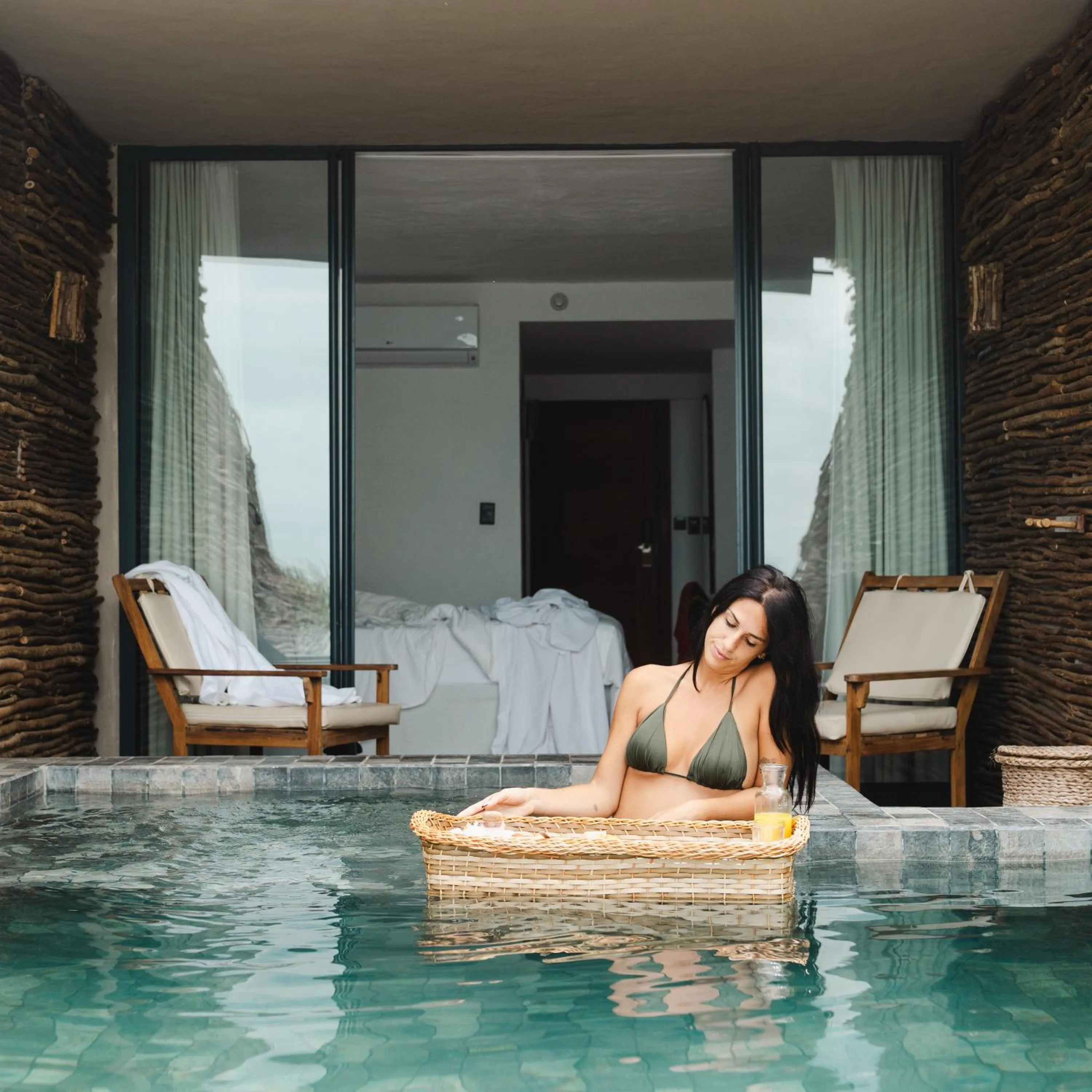 Swimming pool in Apenunga Eco Hotel
