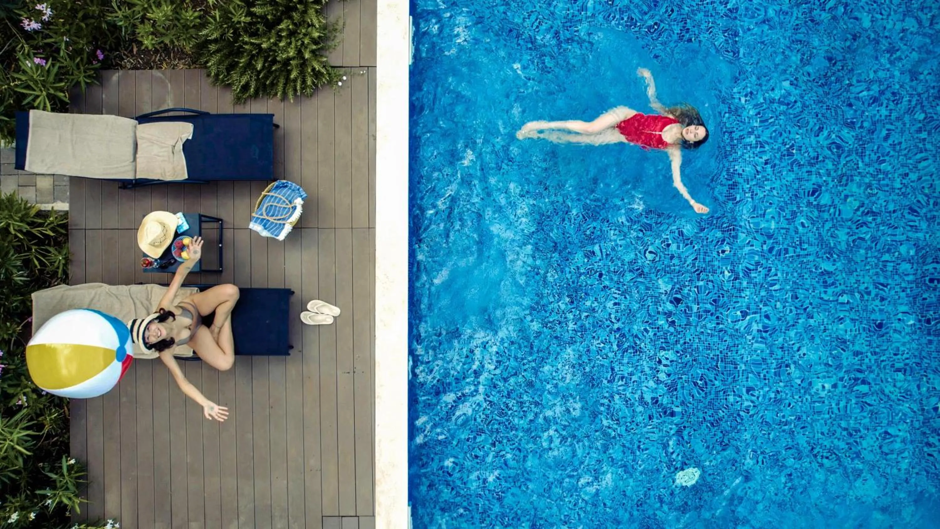 Swimming pool in Casa Collection