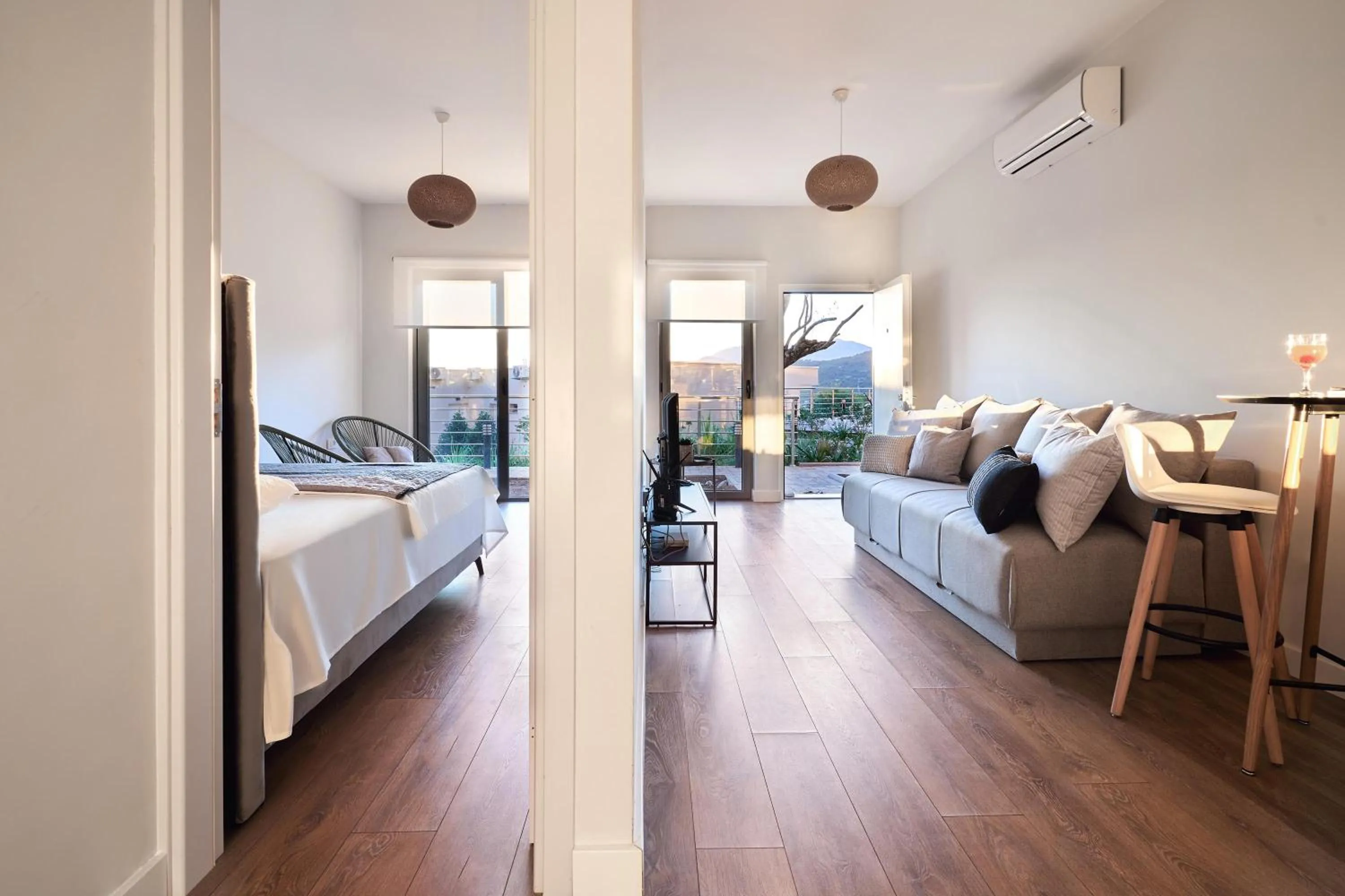 Photo of the whole room, Bed in Casa Collection