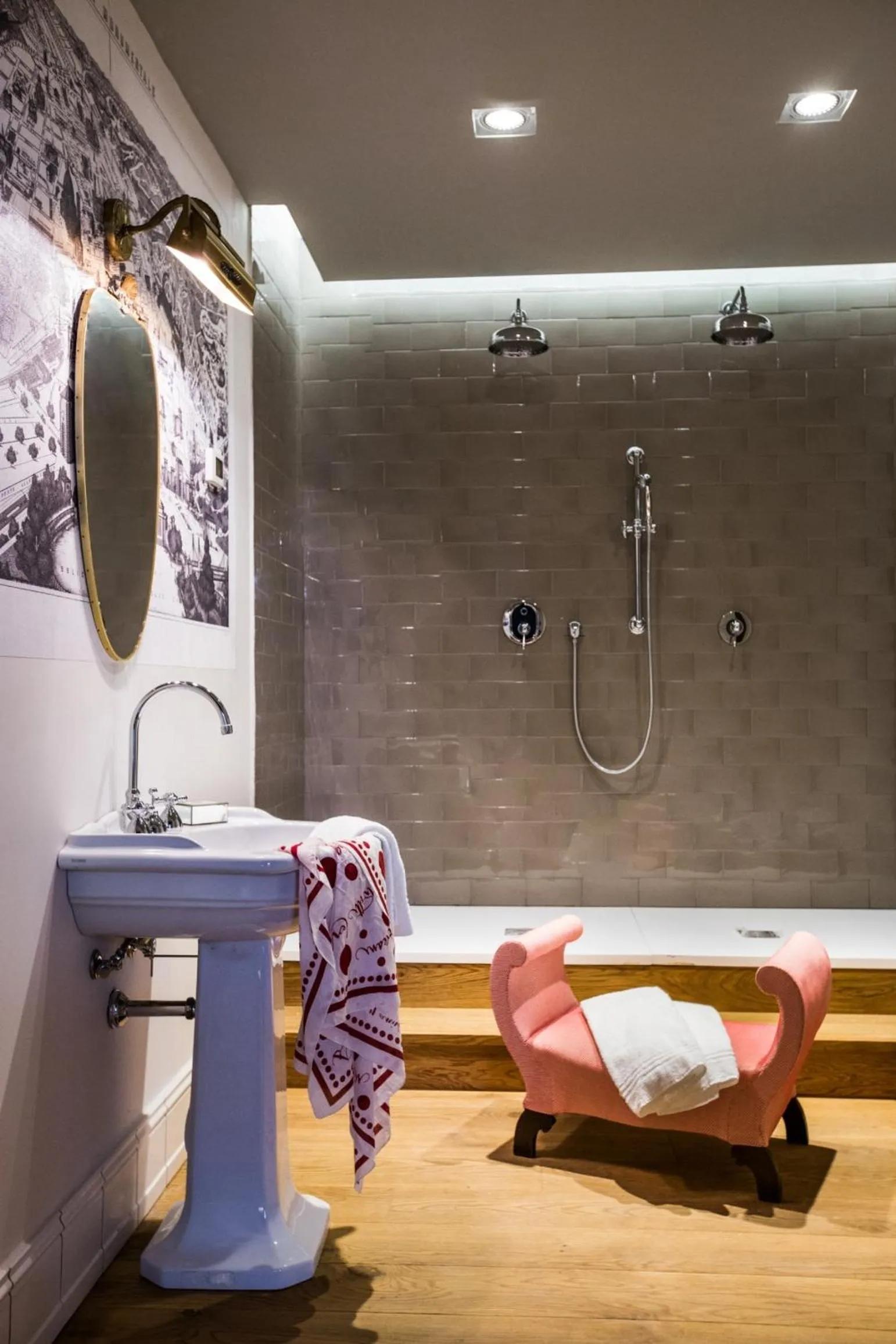 Bathroom in Soprarno Suites