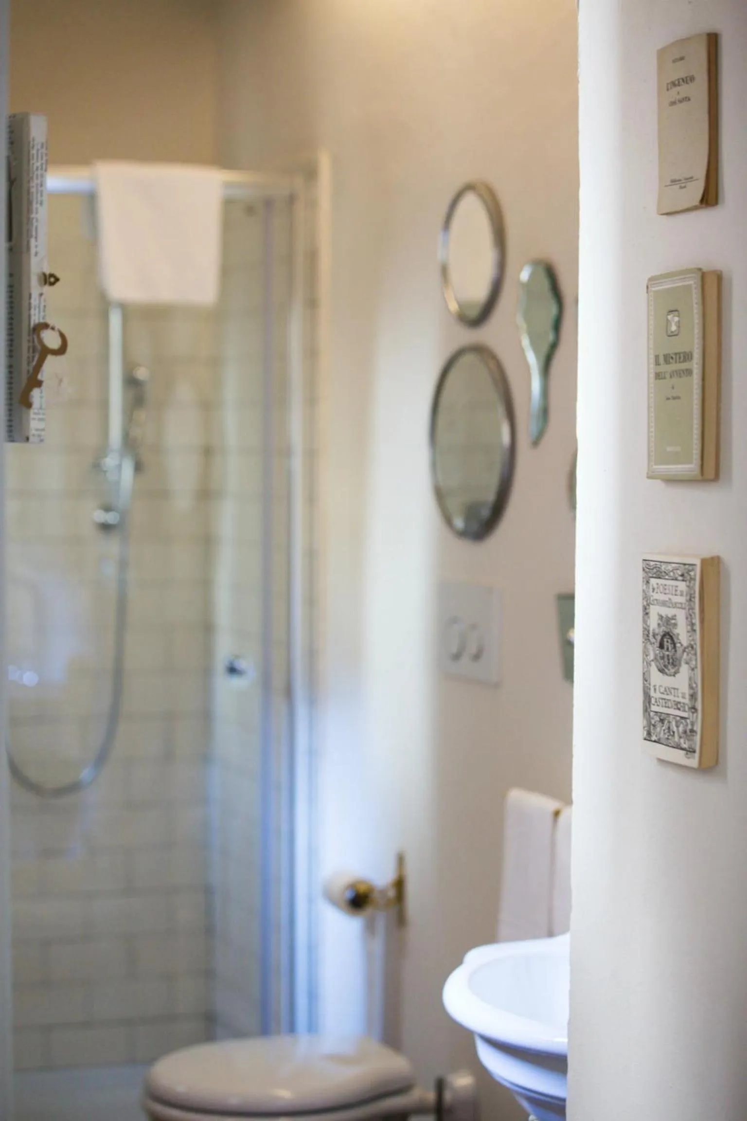 Bathroom in Soprarno Suites