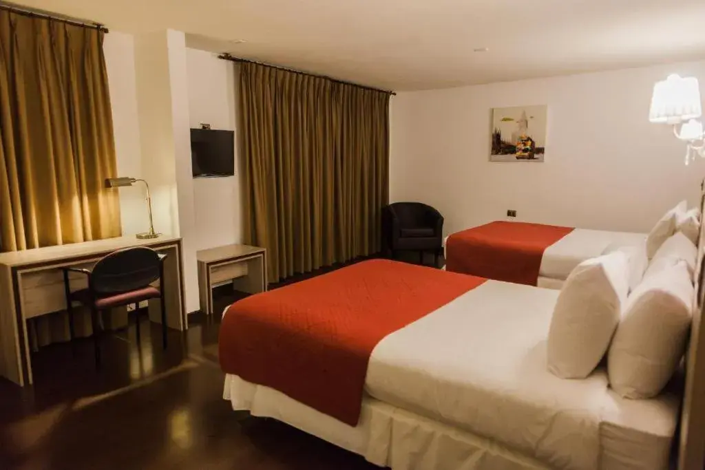 Standard Double Room with Two Double Beds in Hotel Marina Standard Double Room with Two Double Beds in Hotel Marina