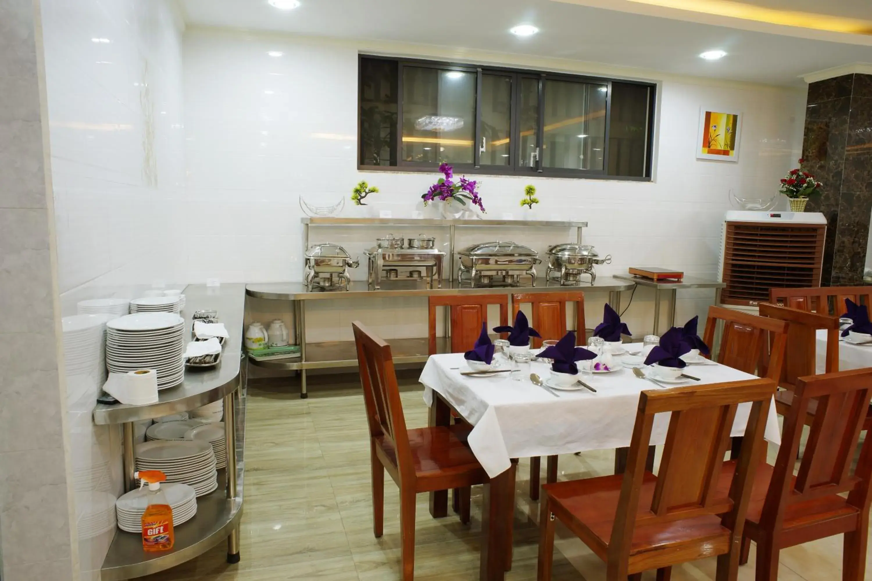 Restaurant/places to eat in La Maison Danang Beach Hotel Restaurant/places to eat in La Maison Danang Beach Hotel