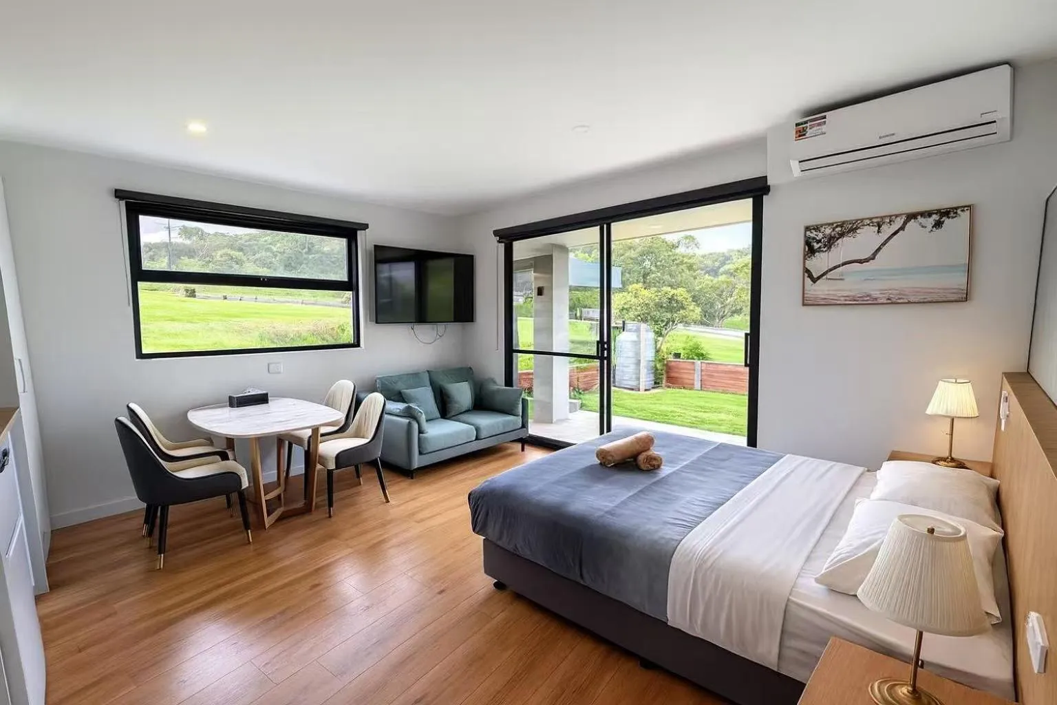 Bed in Apollo Dream Suites