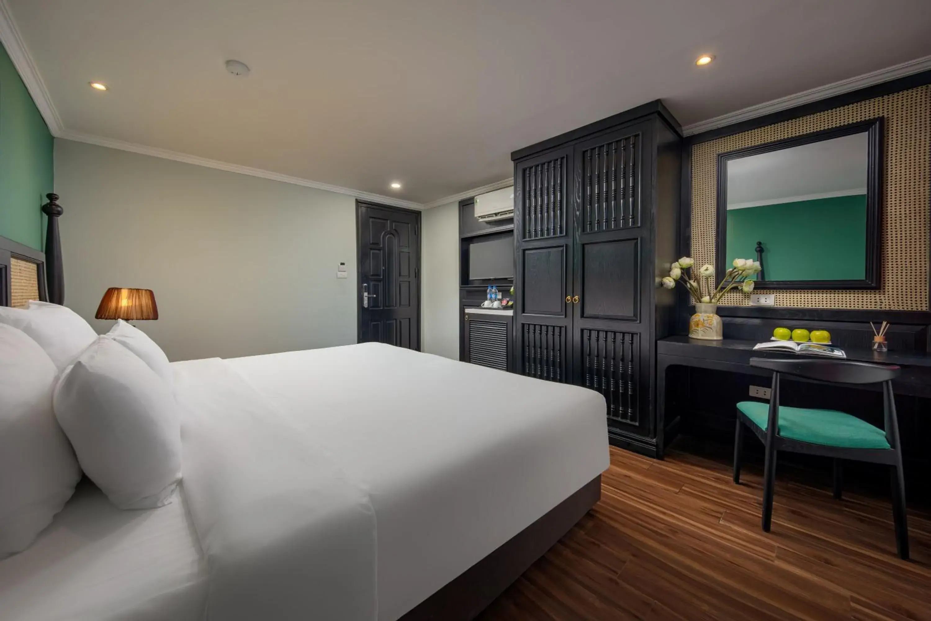 Bed in Hanoi Ancient Paradise Hotel Bed in Hanoi Ancient Paradise Hotel