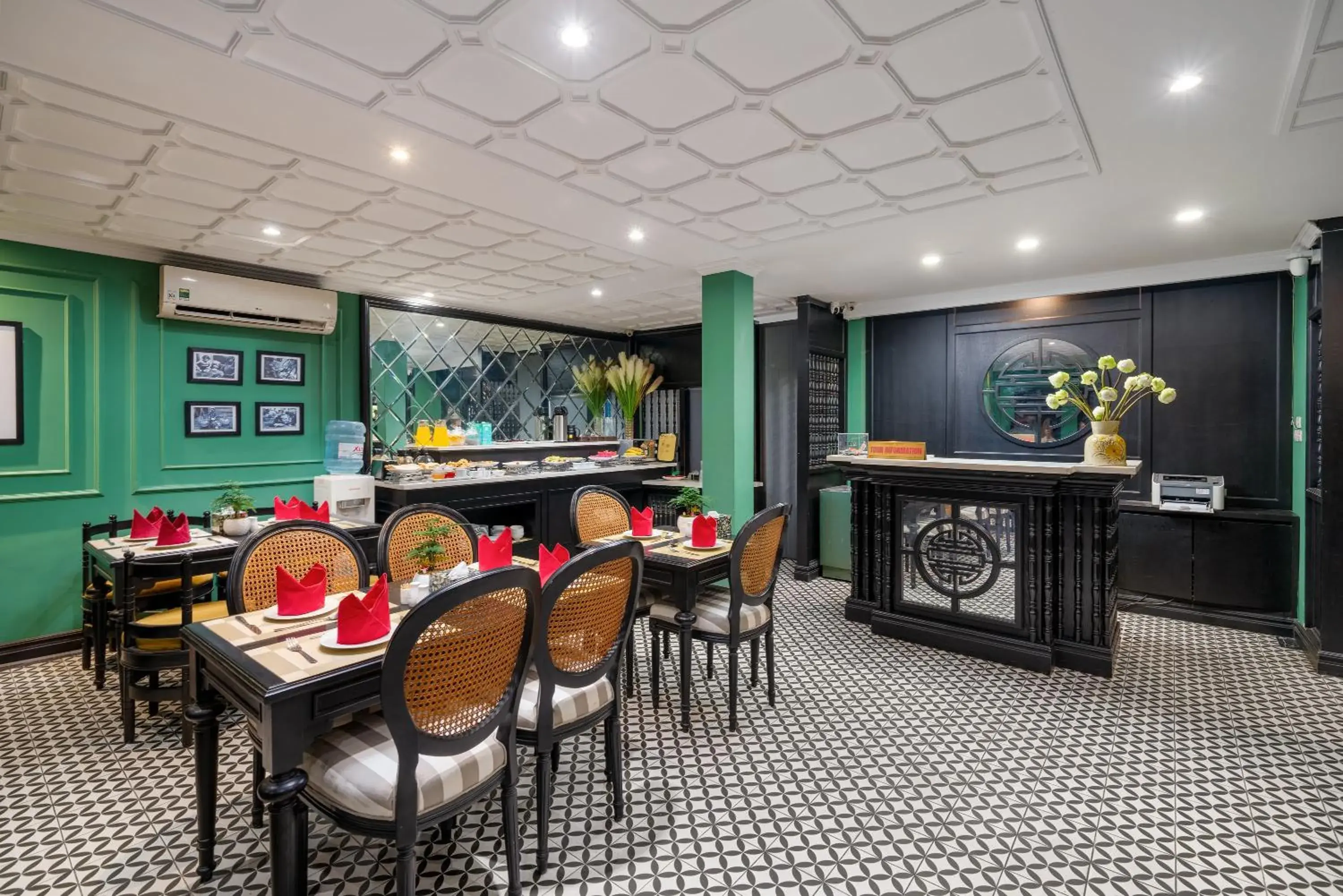 Restaurant/places to eat in Hanoi Ancient Paradise Hotel Restaurant/places to eat in Hanoi Ancient Paradise Hotel