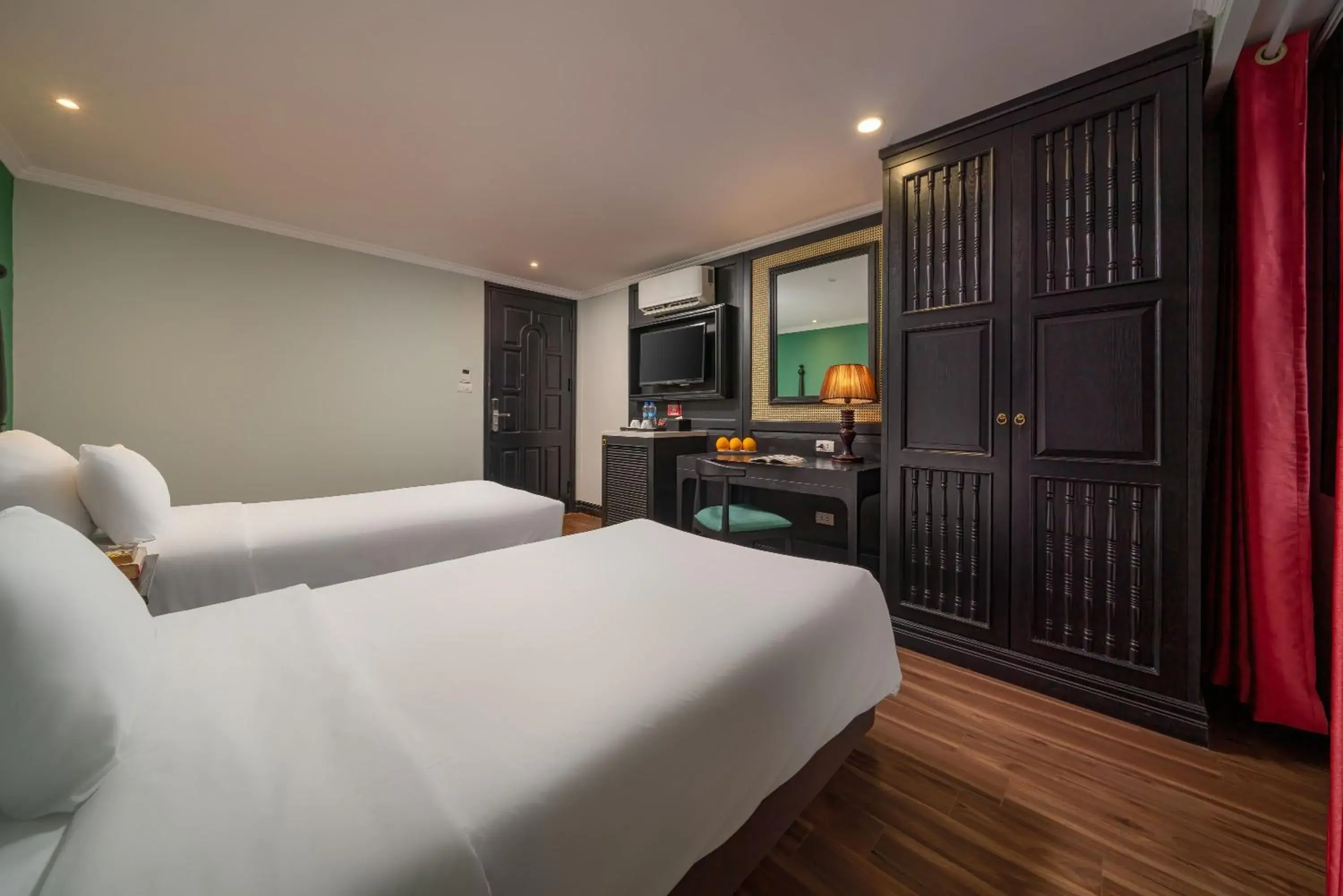 TV and multimedia, Bed in Hanoi Ancient Paradise Hotel TV and multimedia, Bed in Hanoi Ancient Paradise Hotel