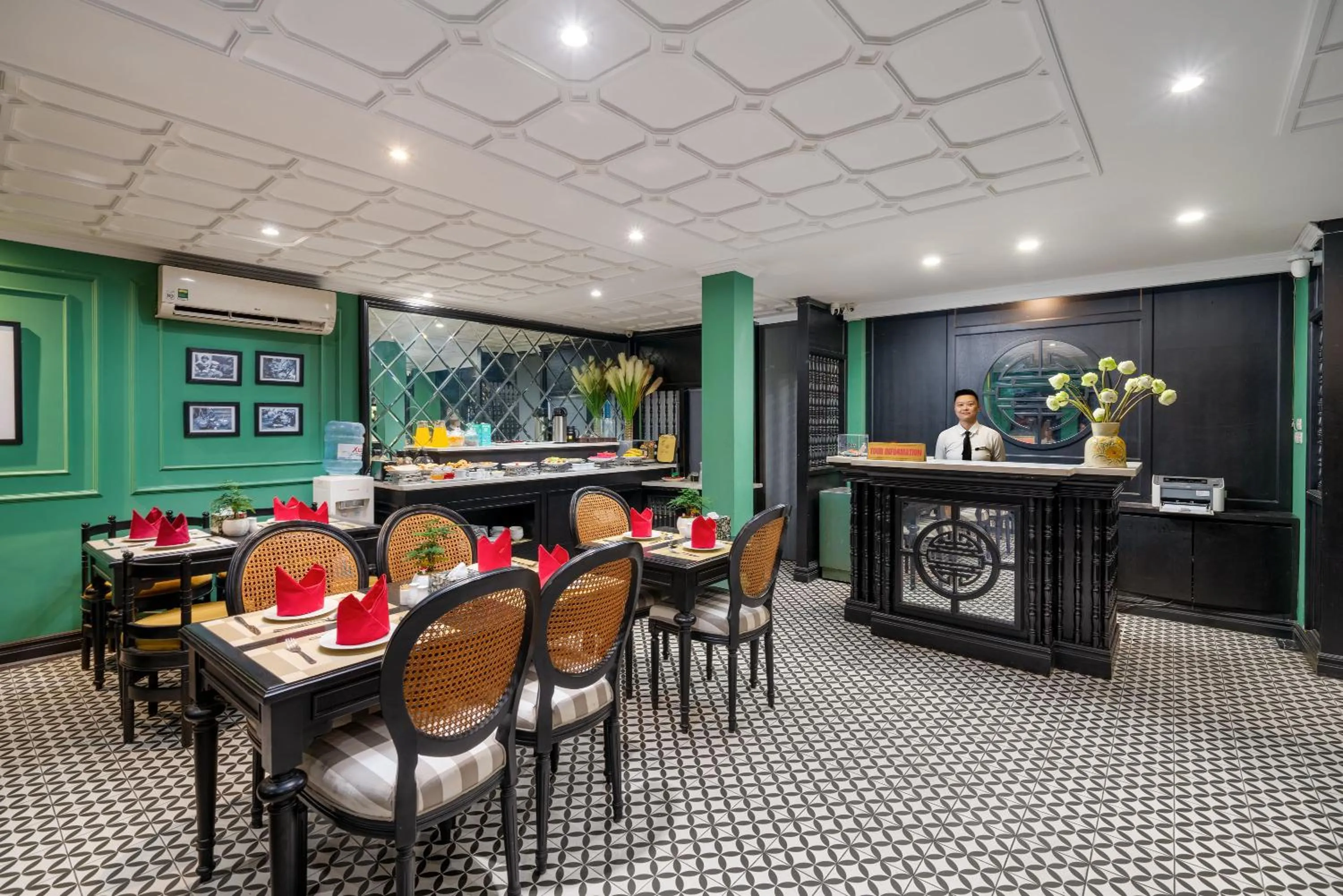 Restaurant/places to eat in Hanoi Ancient Paradise Hotel