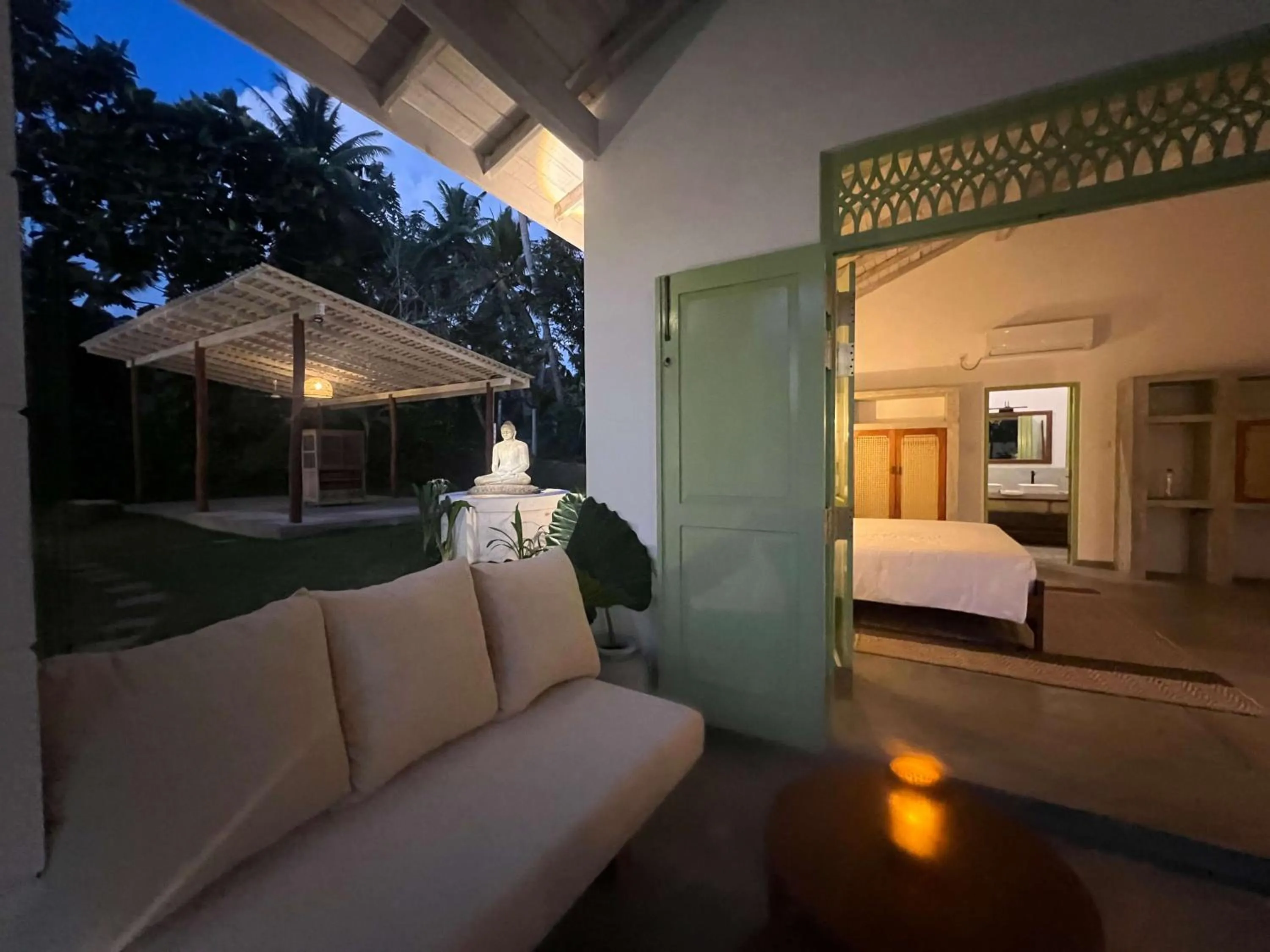 Seating area, Bed in Zen House