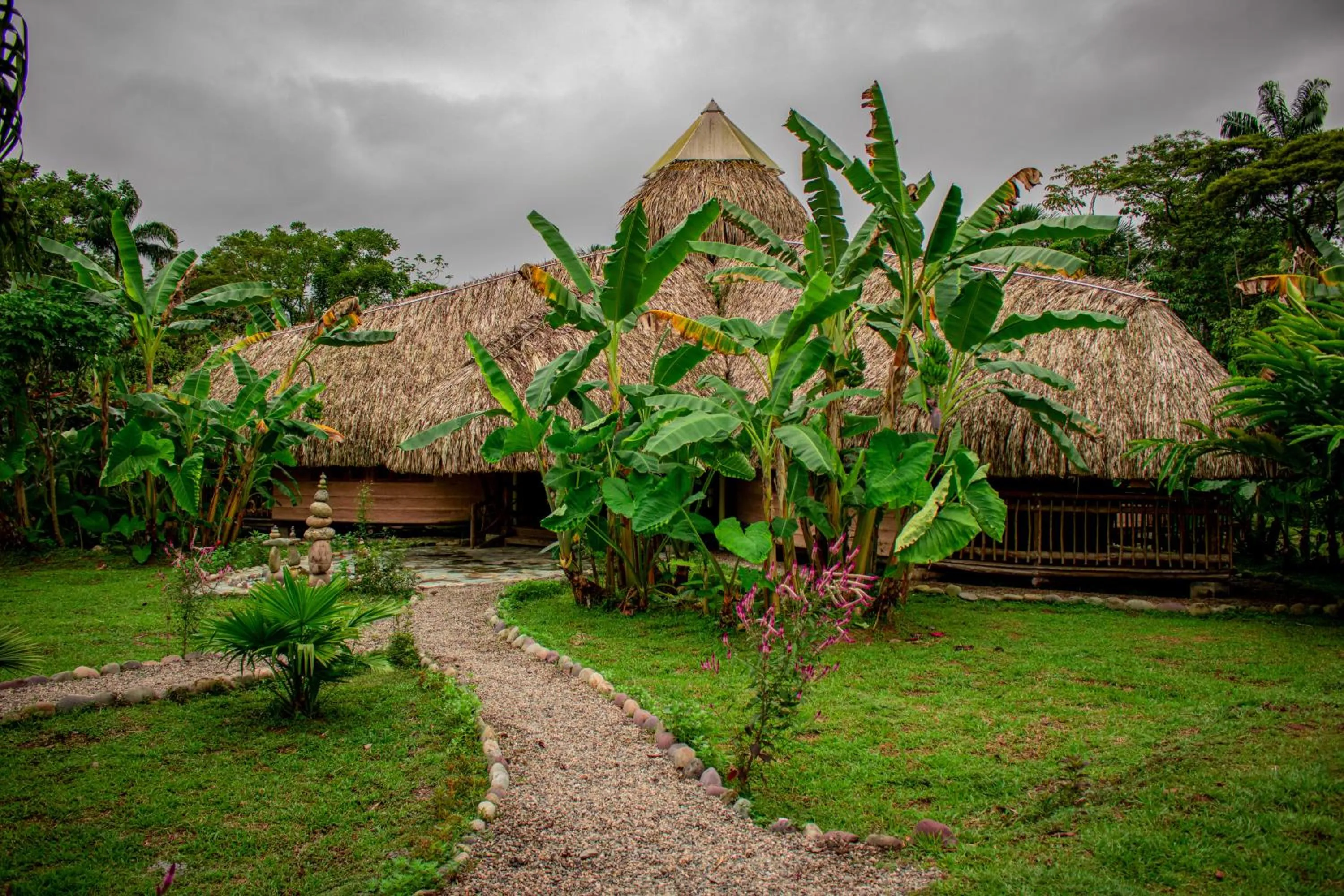 Photo of the whole room in Ecolodge Cosmogénesis