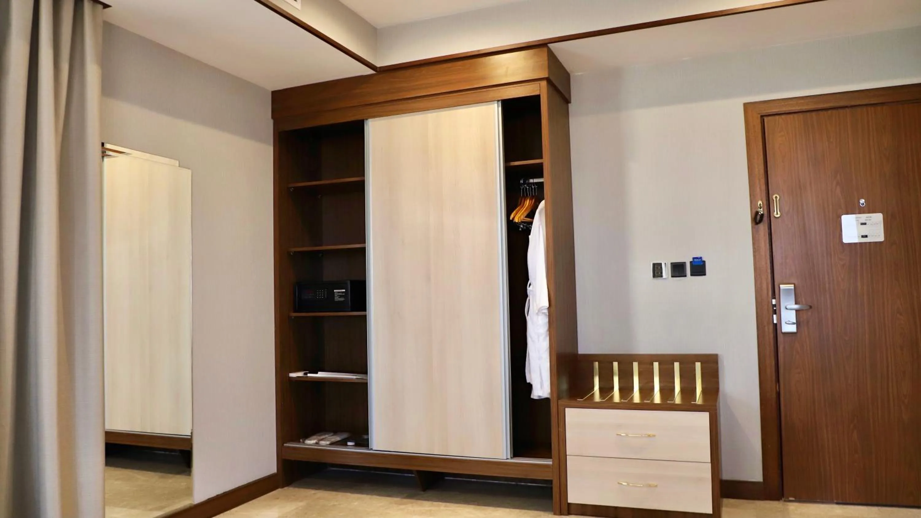wardrobe in Five Seasons Hotel