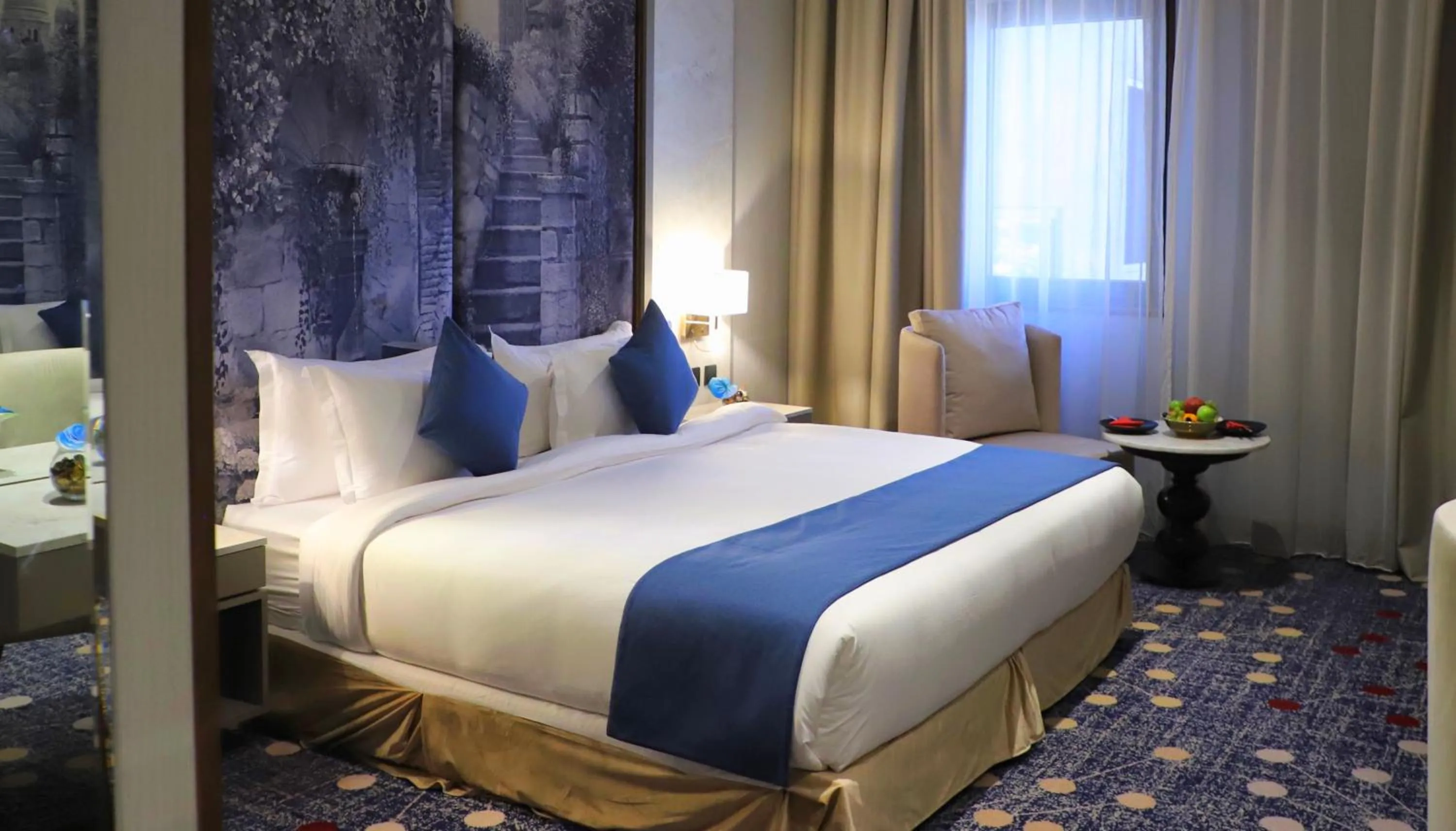 Bed in Five Seasons Hotel