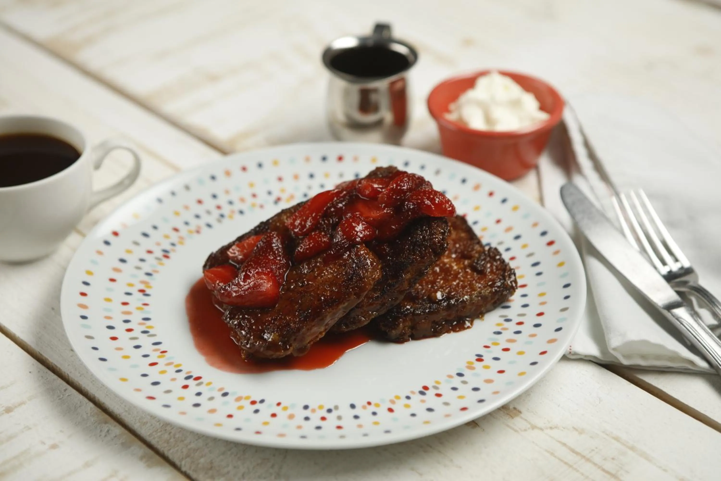 Breakfast in Jungle Lodge Tikal Hostal