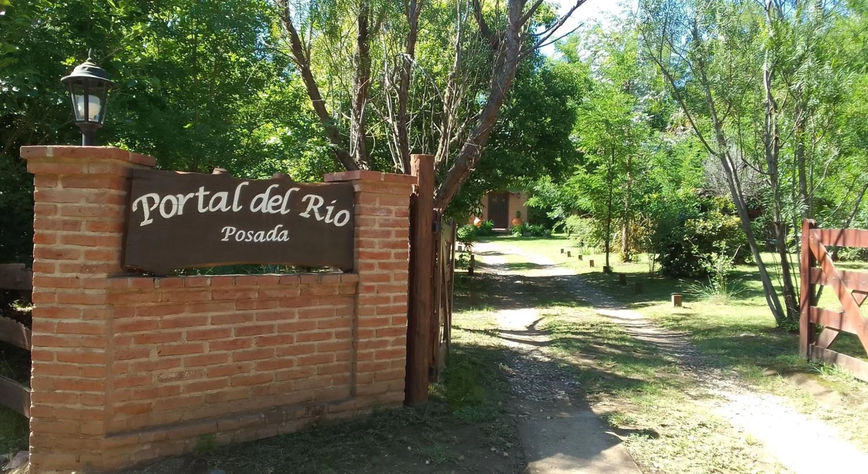 Portal del Río Posada
