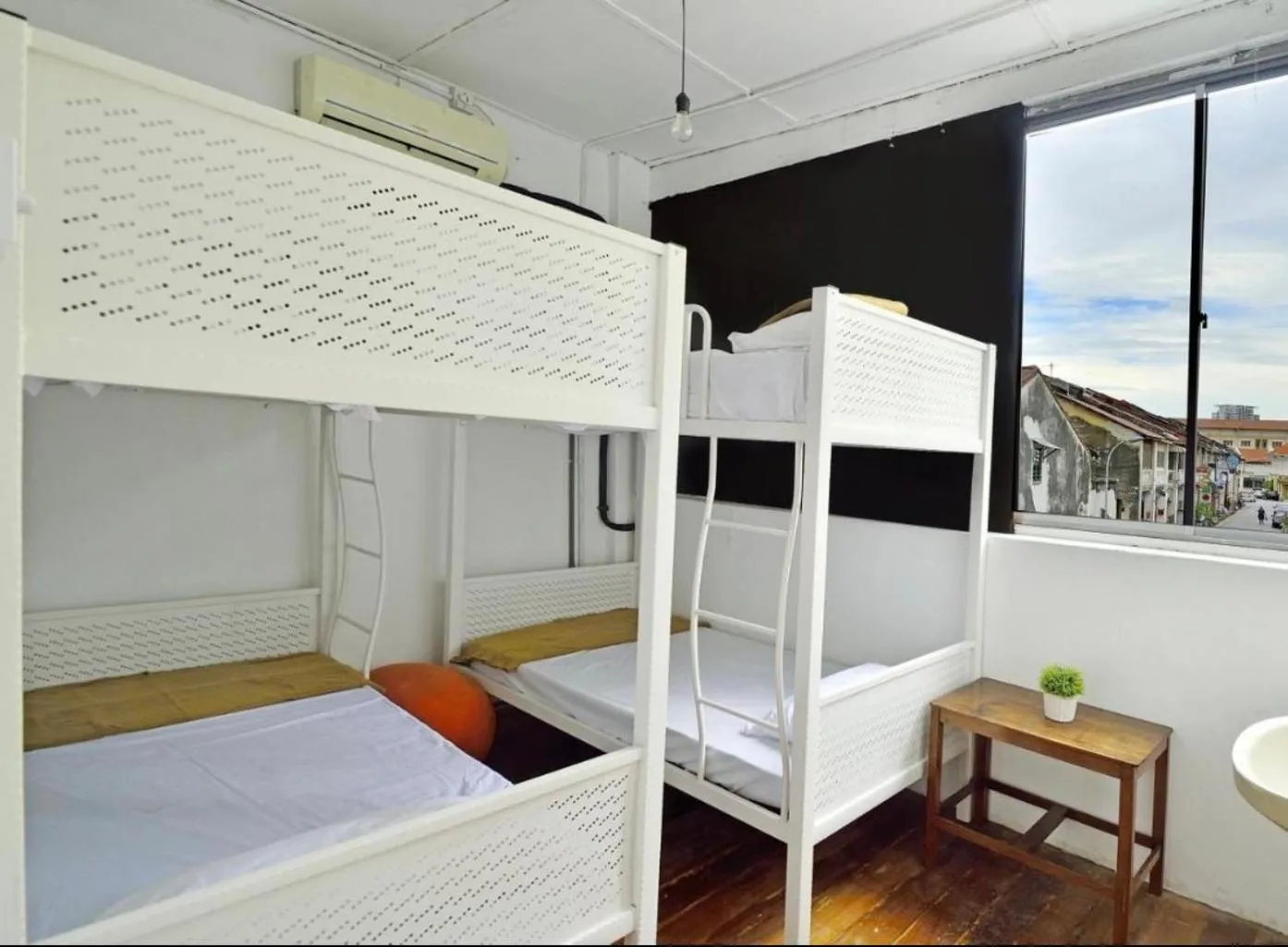 Single Bed in Dormitory Room in Goodnight Homestay