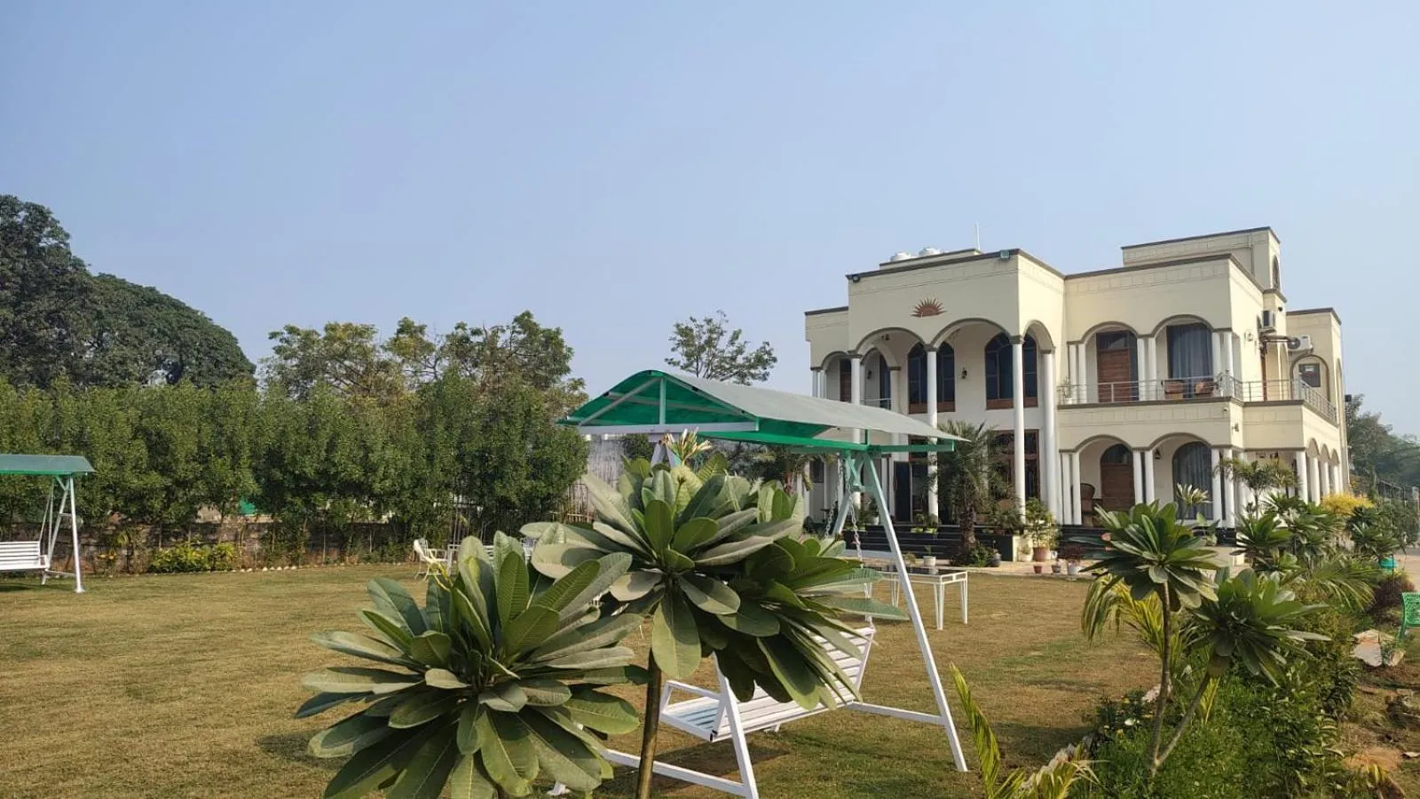 Garden view in Ranthambore Jalsa