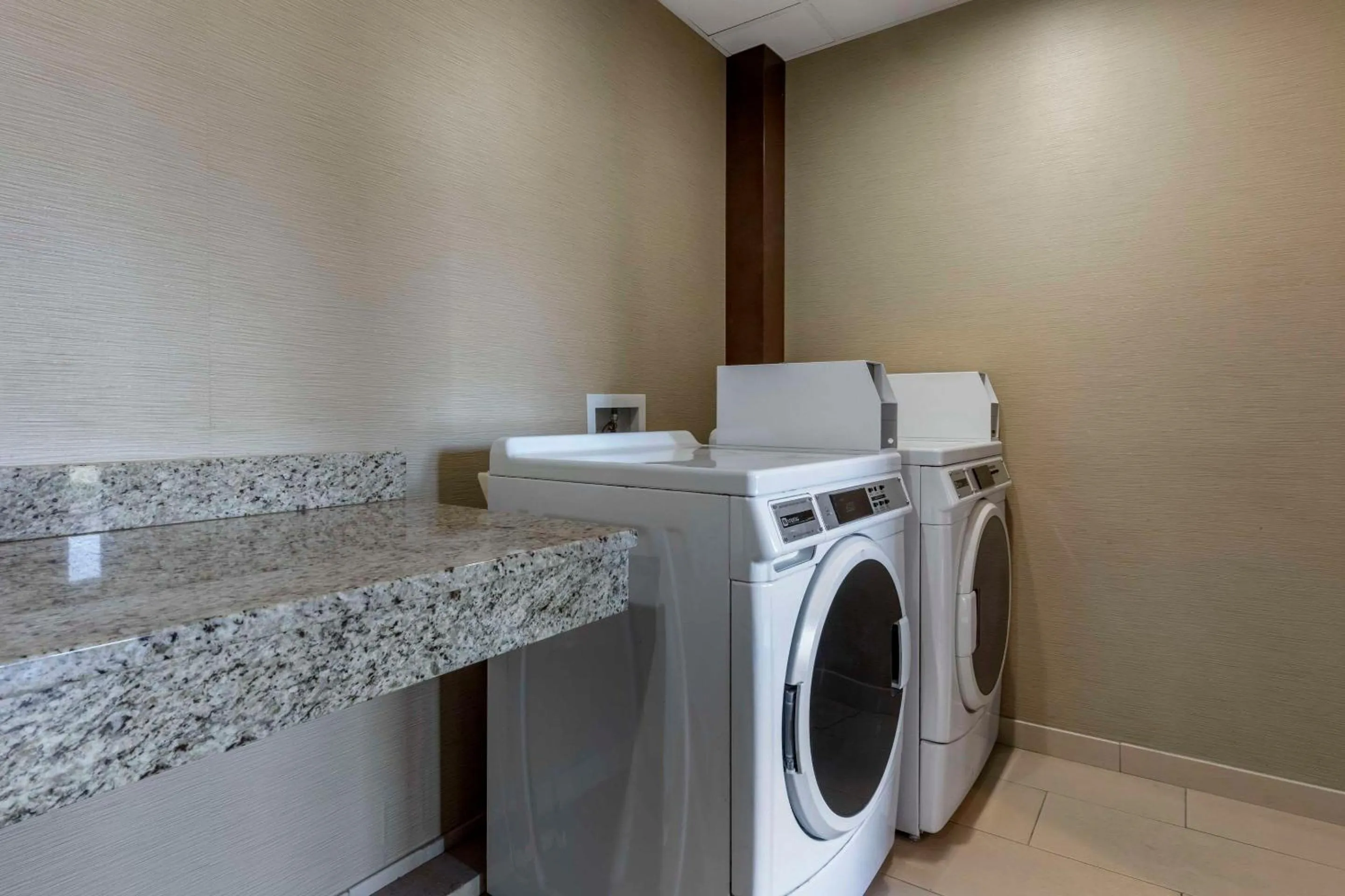 Other in Comfort Suites Bridgeport - Clarksburg