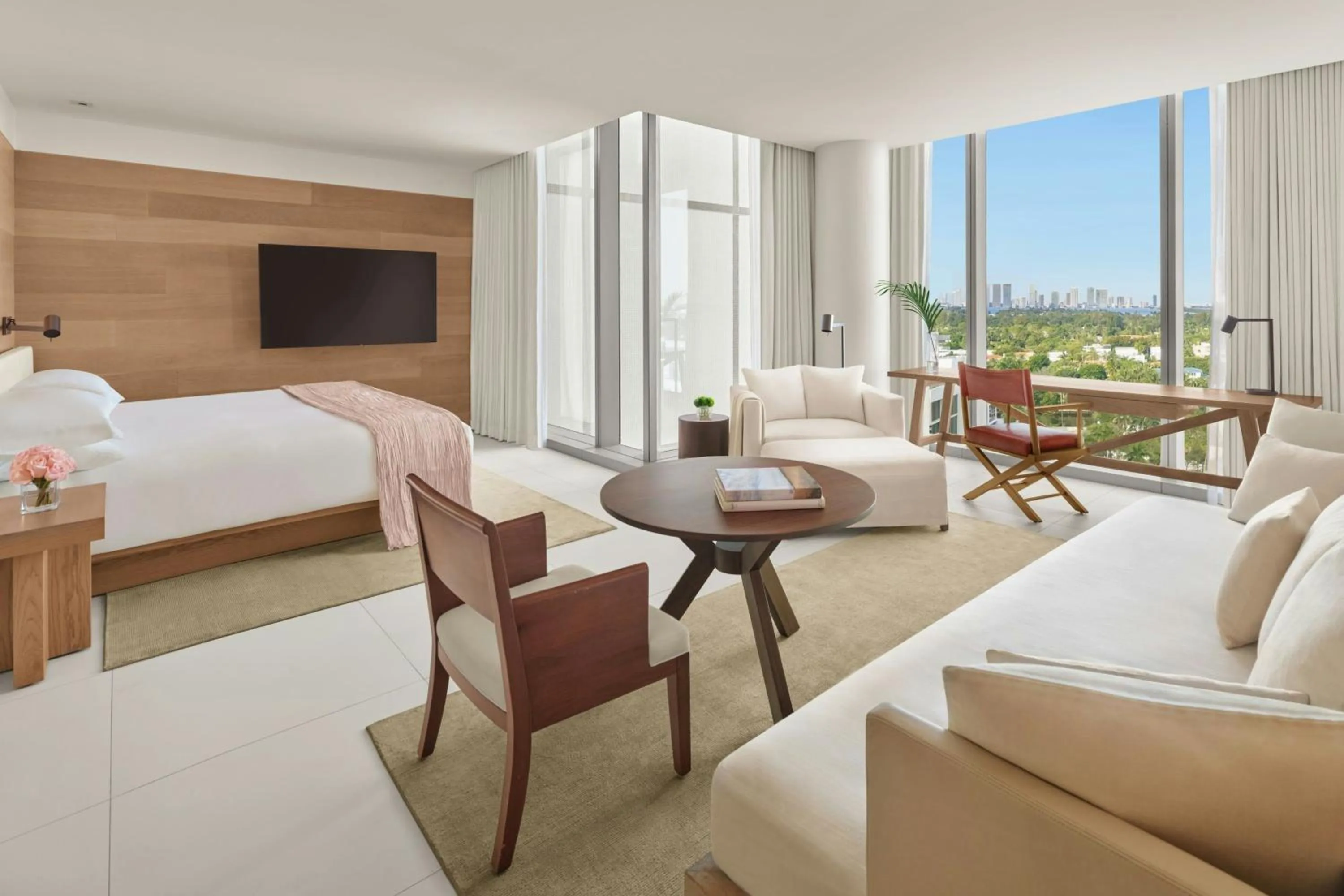 Photo of the whole room, Bed in The Miami Beach EDITION